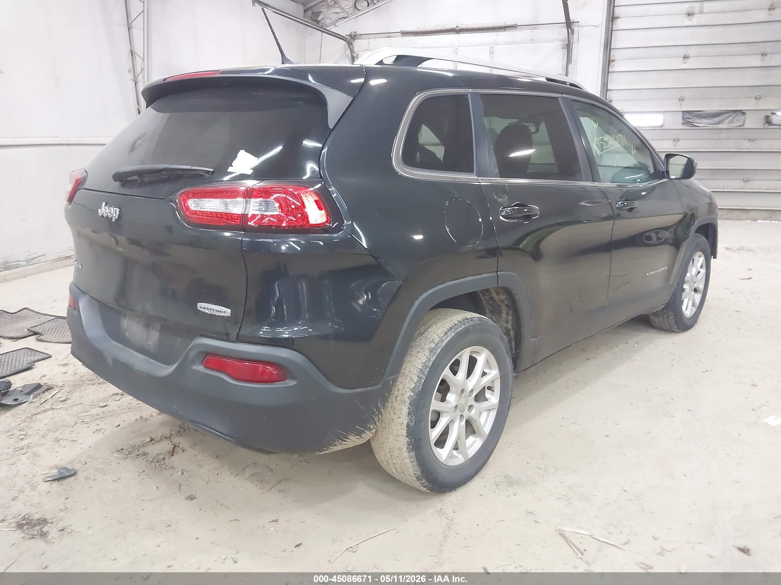 2015 Jeep Cherokee Latitude Black vin: 1C4PJMCB1FW787272