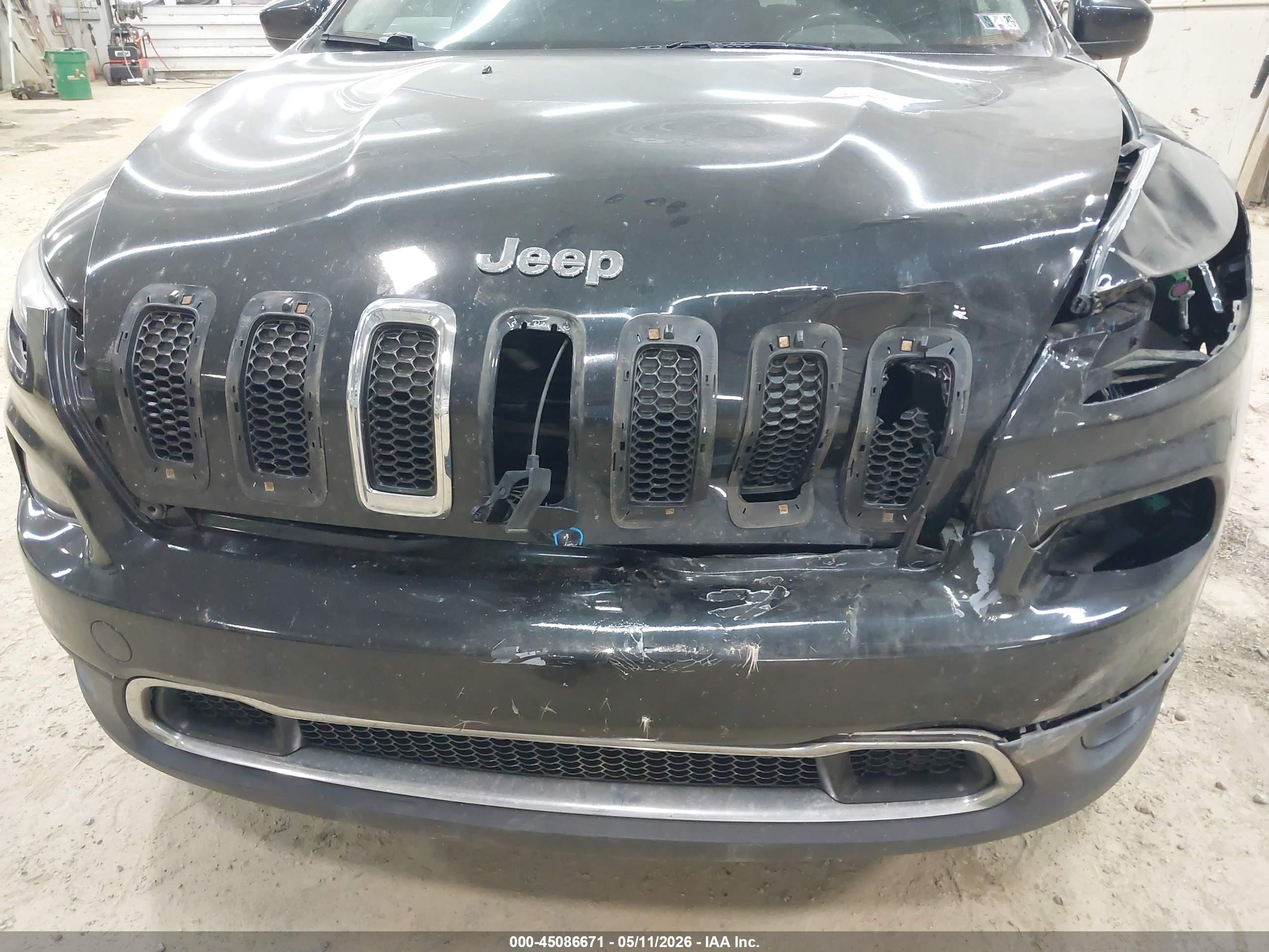 2015 Jeep Cherokee Latitude Black vin: 1C4PJMCB1FW787272