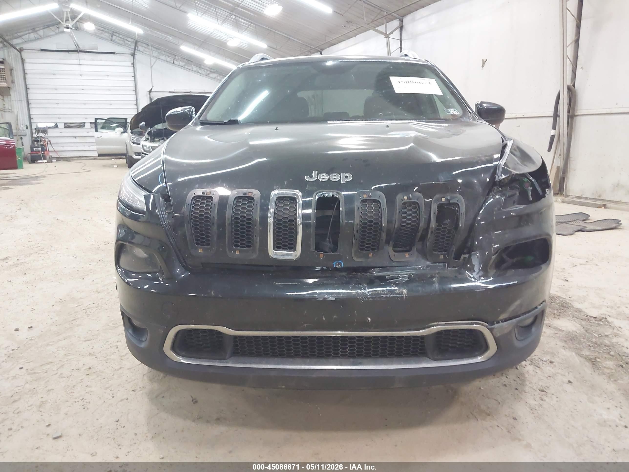 2015 Jeep Cherokee Latitude Black vin: 1C4PJMCB1FW787272