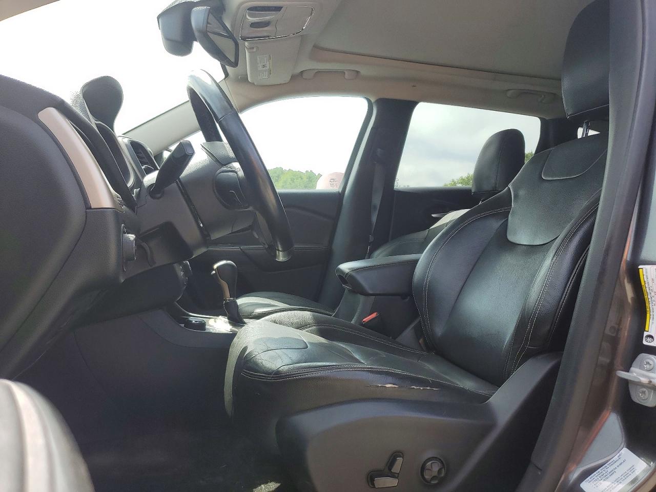2015 Jeep Cherokee Latitude Black vin: 1C4PJMCB1FW789152
