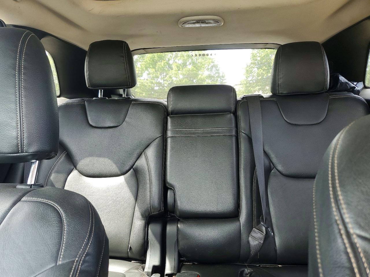 2015 Jeep Cherokee Latitude Black vin: 1C4PJMCB1FW789152