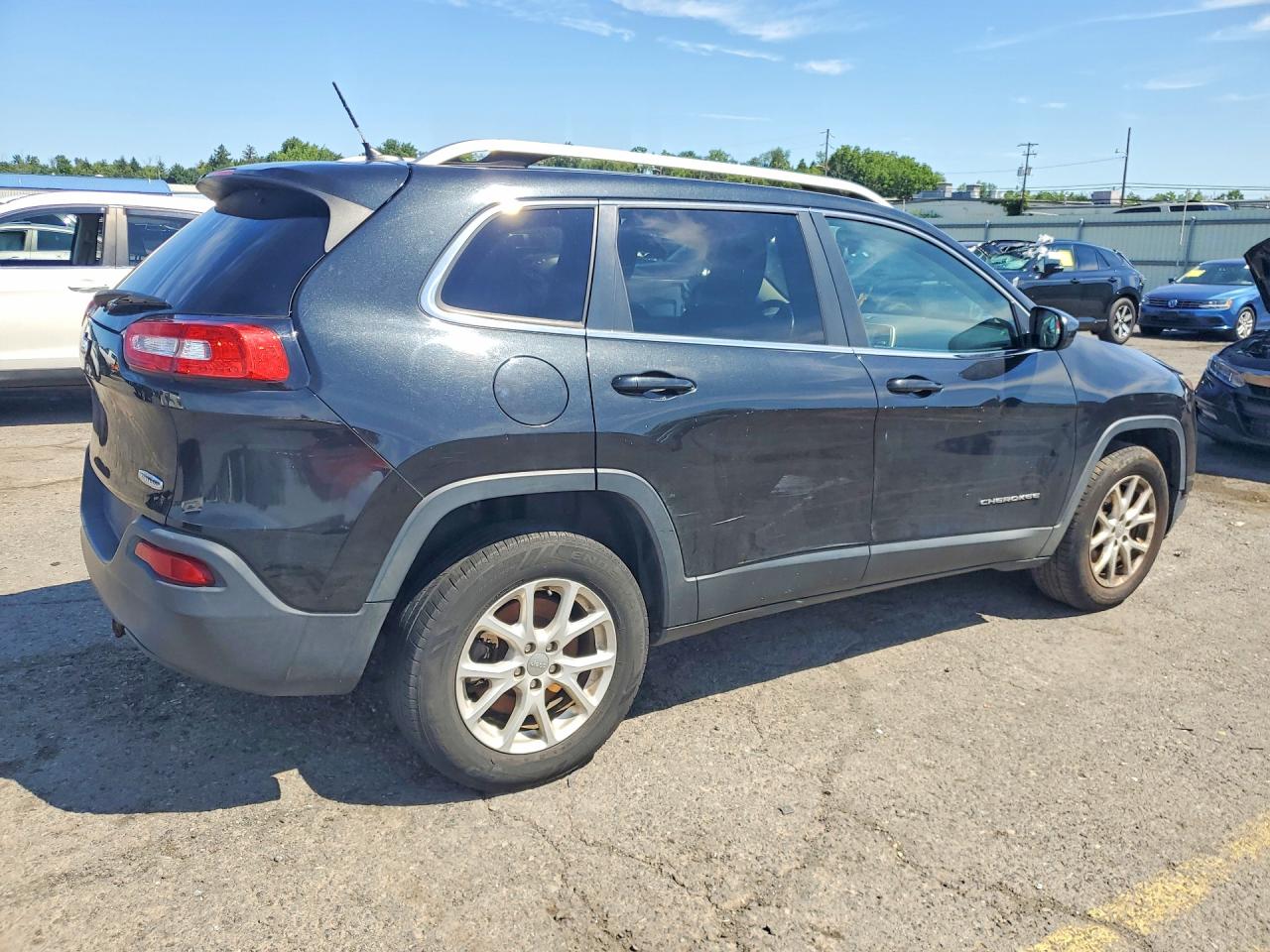 2015 Jeep Cherokee Latitude Black vin: 1C4PJMCB1FW793122