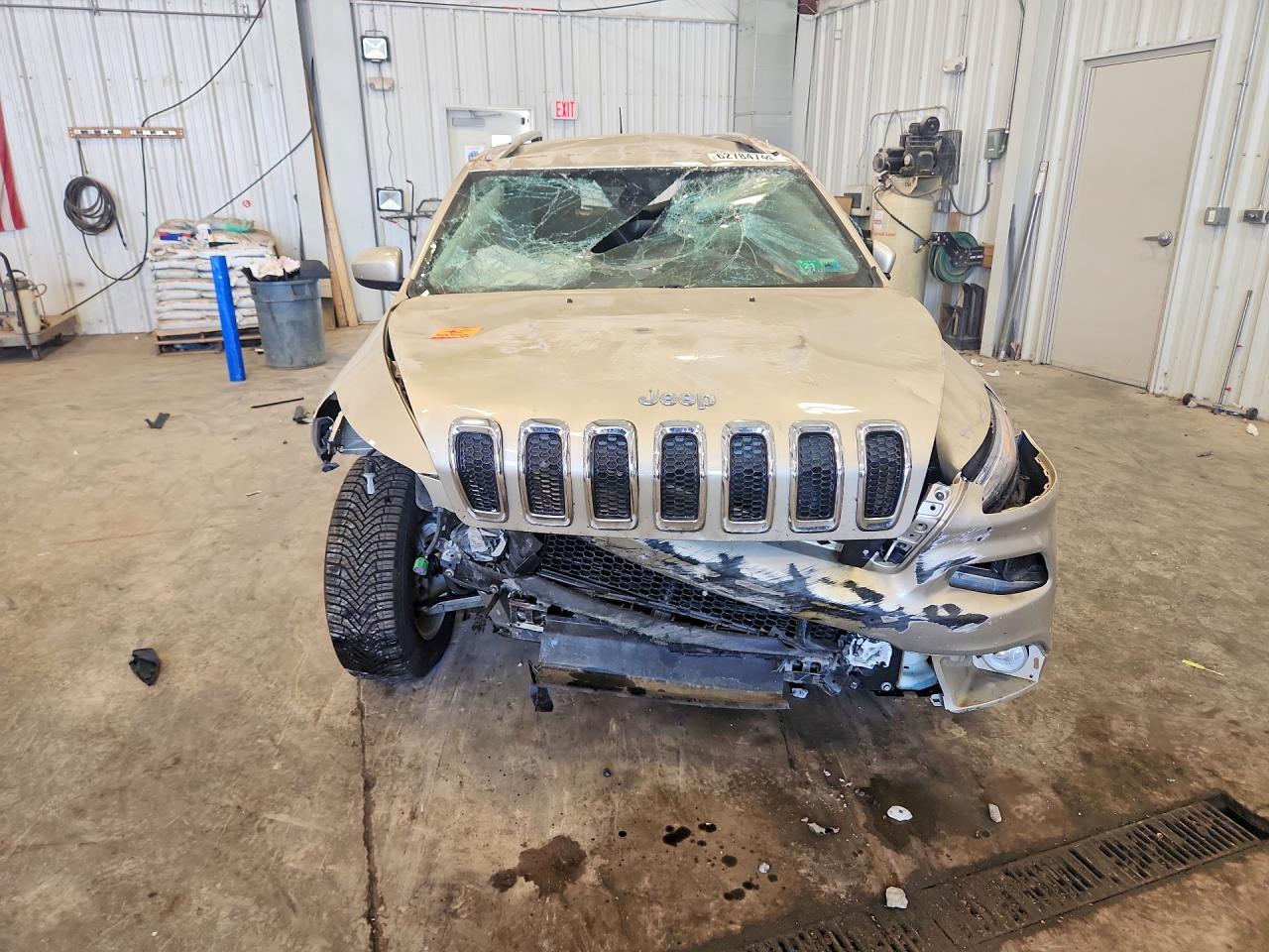 2015 Jeep Cherokee Latitude Tan vin: 1C4PJMCB2FW535109