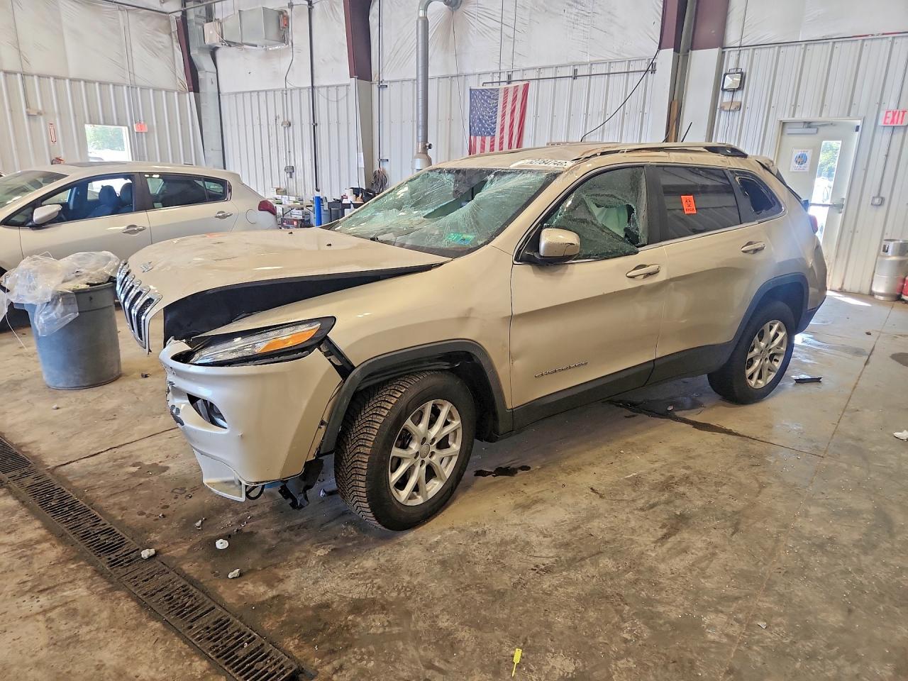 2015 Jeep Cherokee Latitude Tan vin: 1C4PJMCB2FW535109