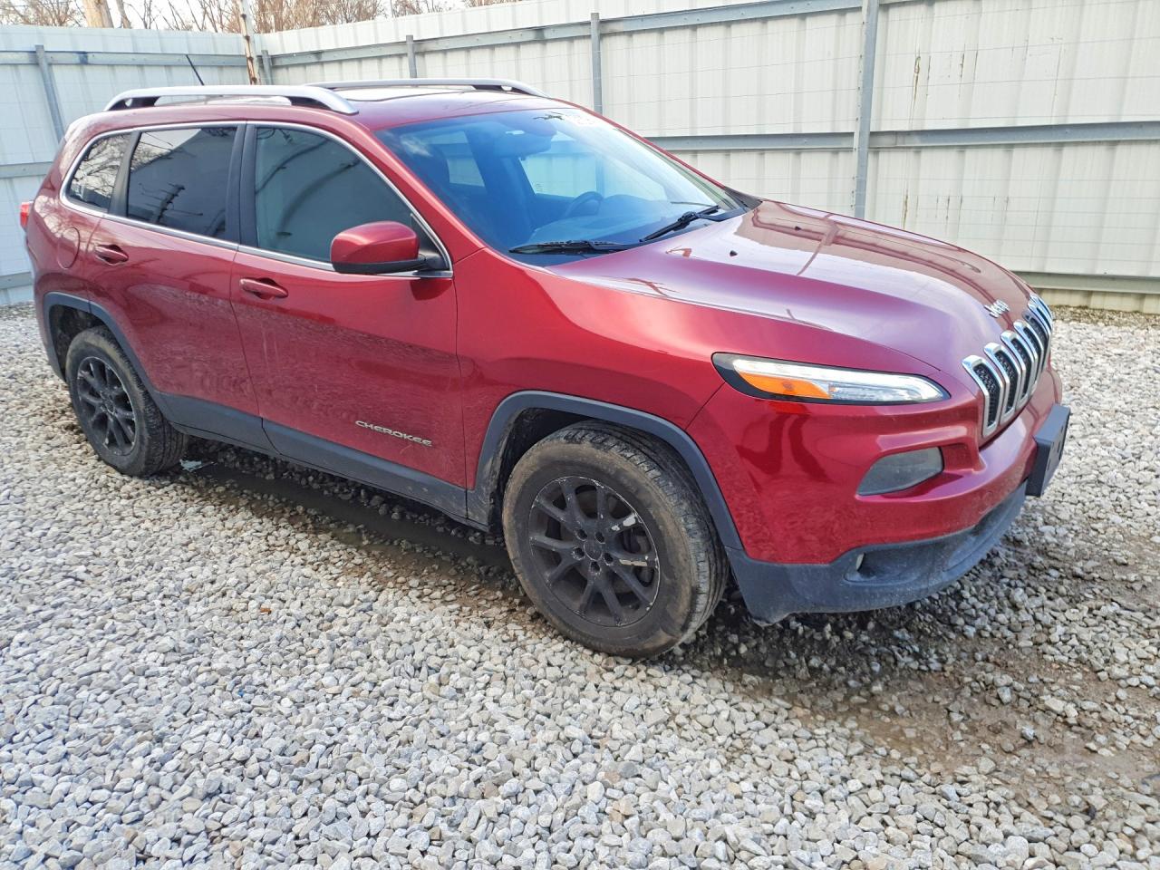 2015 Jeep Cherokee Latitude Красный vin: 1C4PJMCB2FW543744