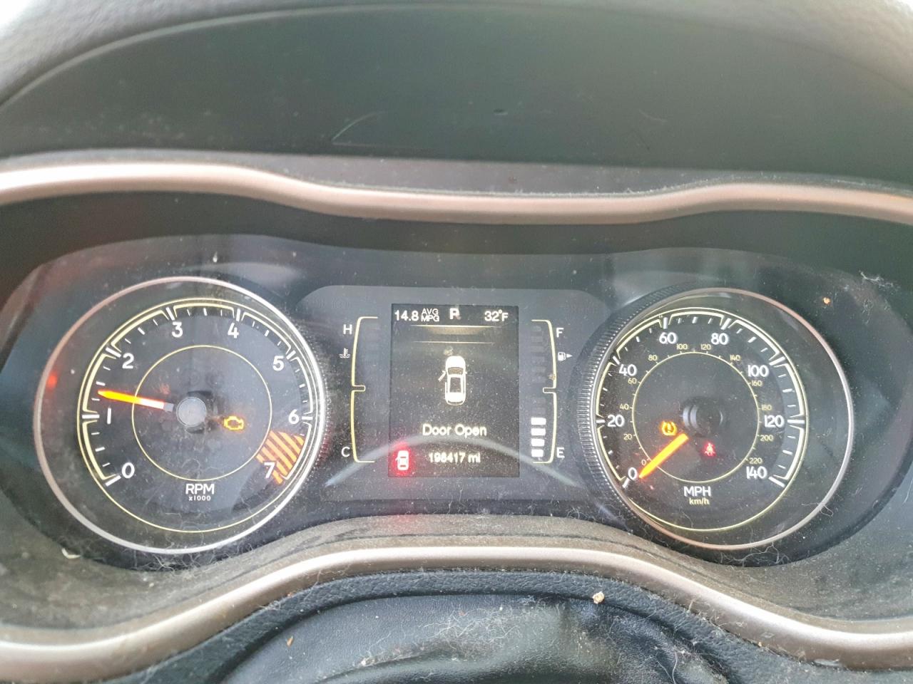 2015 Jeep Cherokee Latitude Красный vin: 1C4PJMCB2FW543744