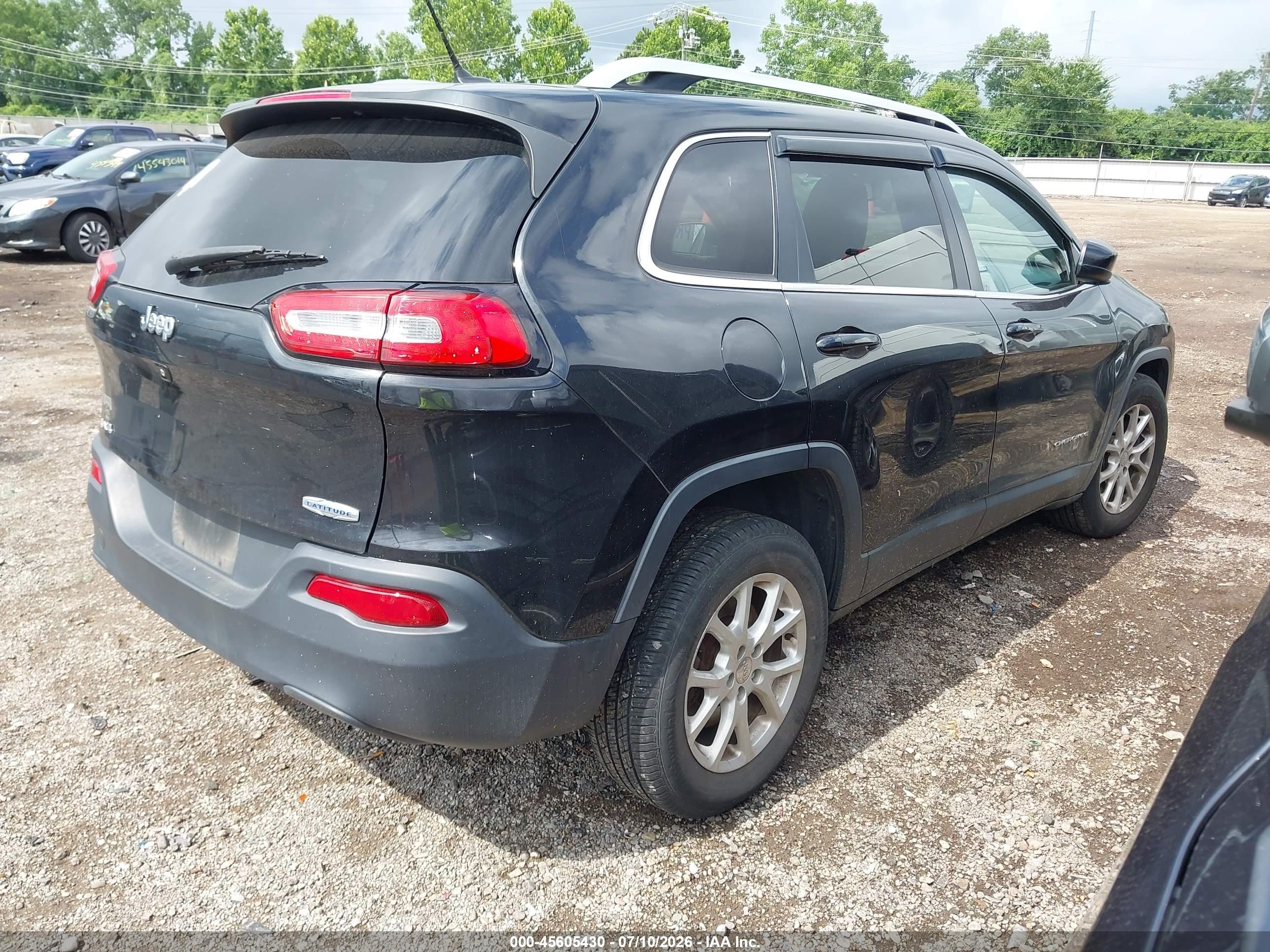 2015 Jeep Cherokee Latitude Черный vin: 1C4PJMCB2FW558681