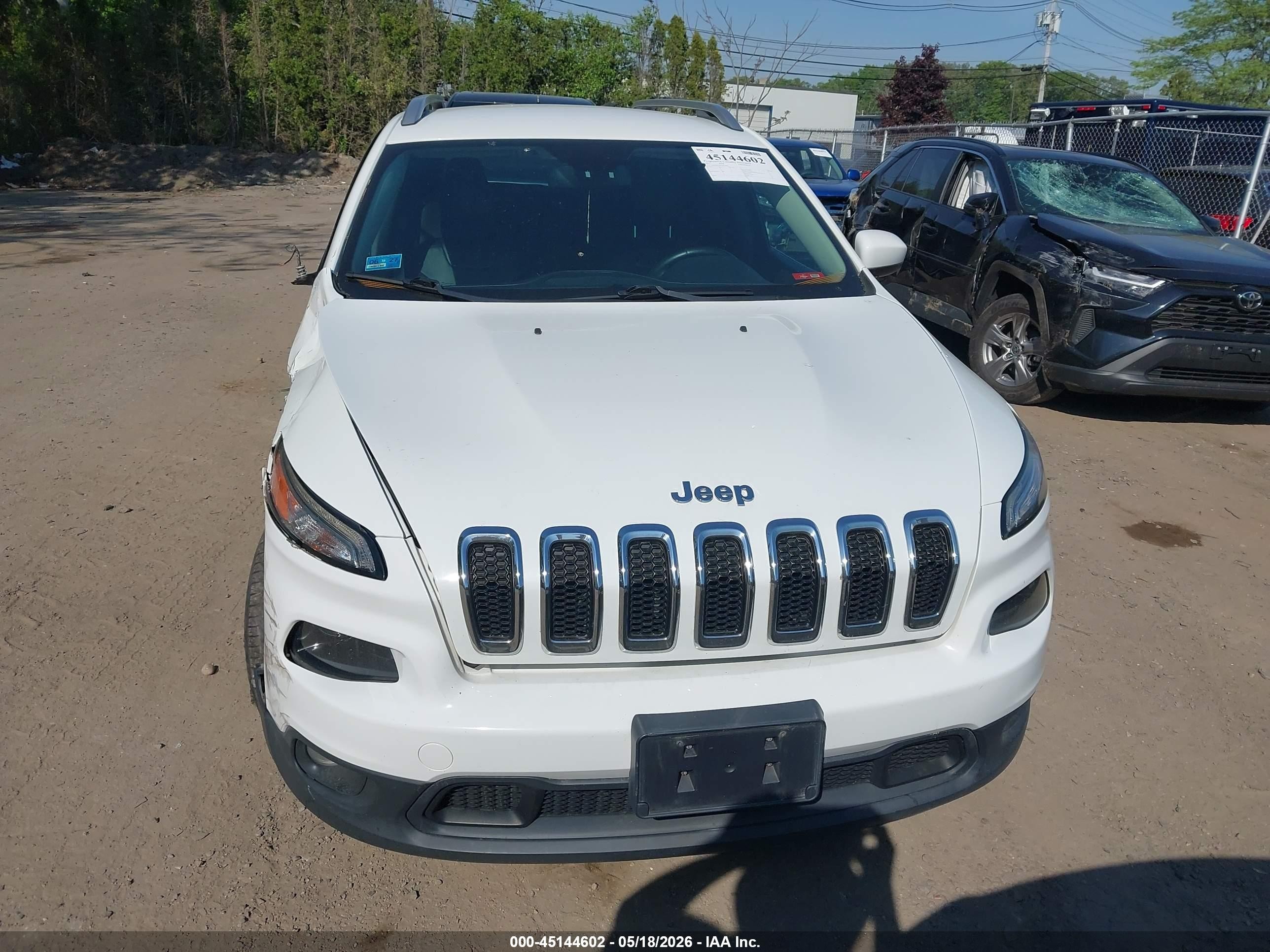 2015 Jeep Cherokee Latitude White vin: 1C4PJMCB2FW614862