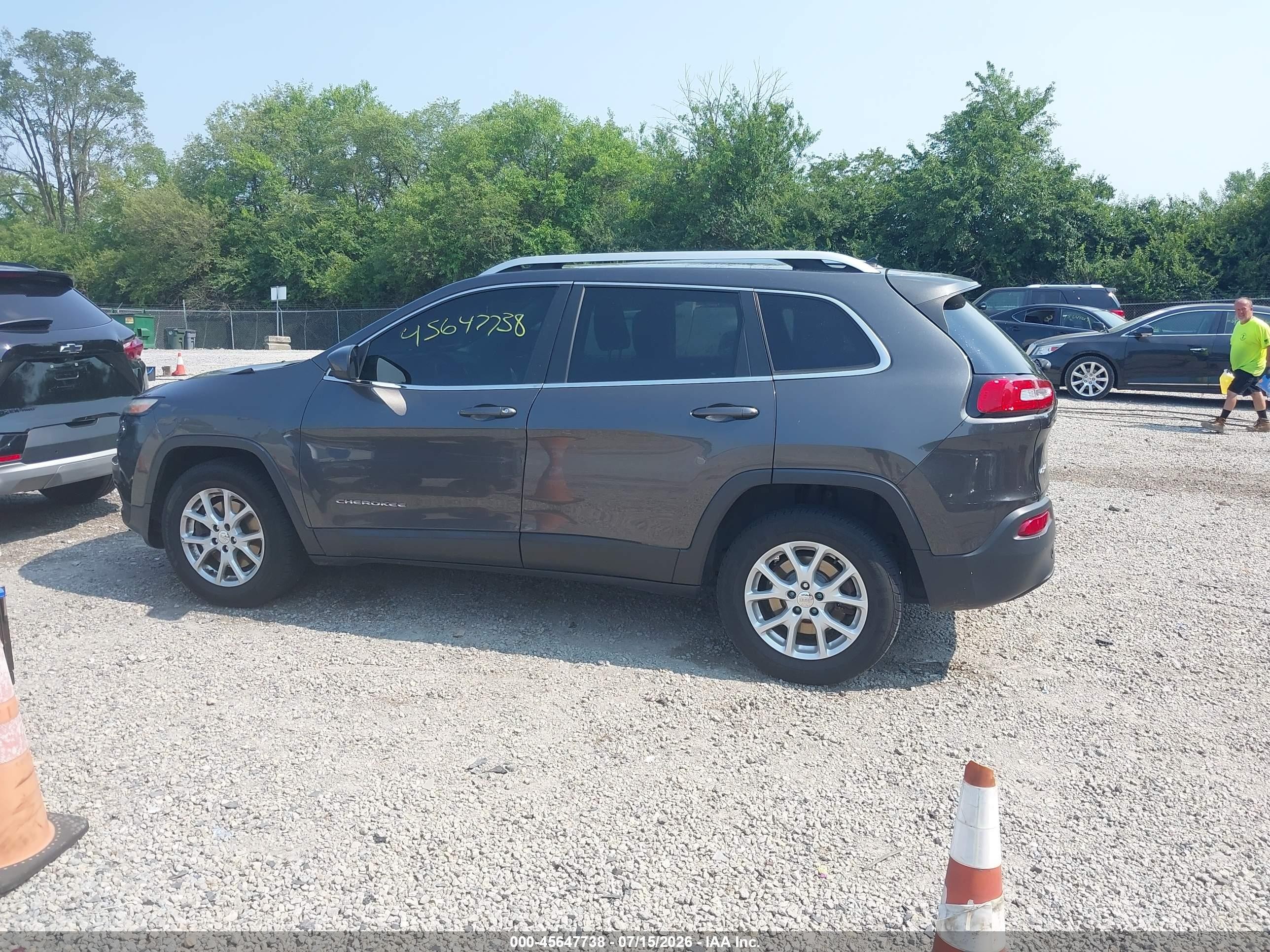 2015 Jeep Cherokee Latitude Pewter vin: 1C4PJMCB2FW645772