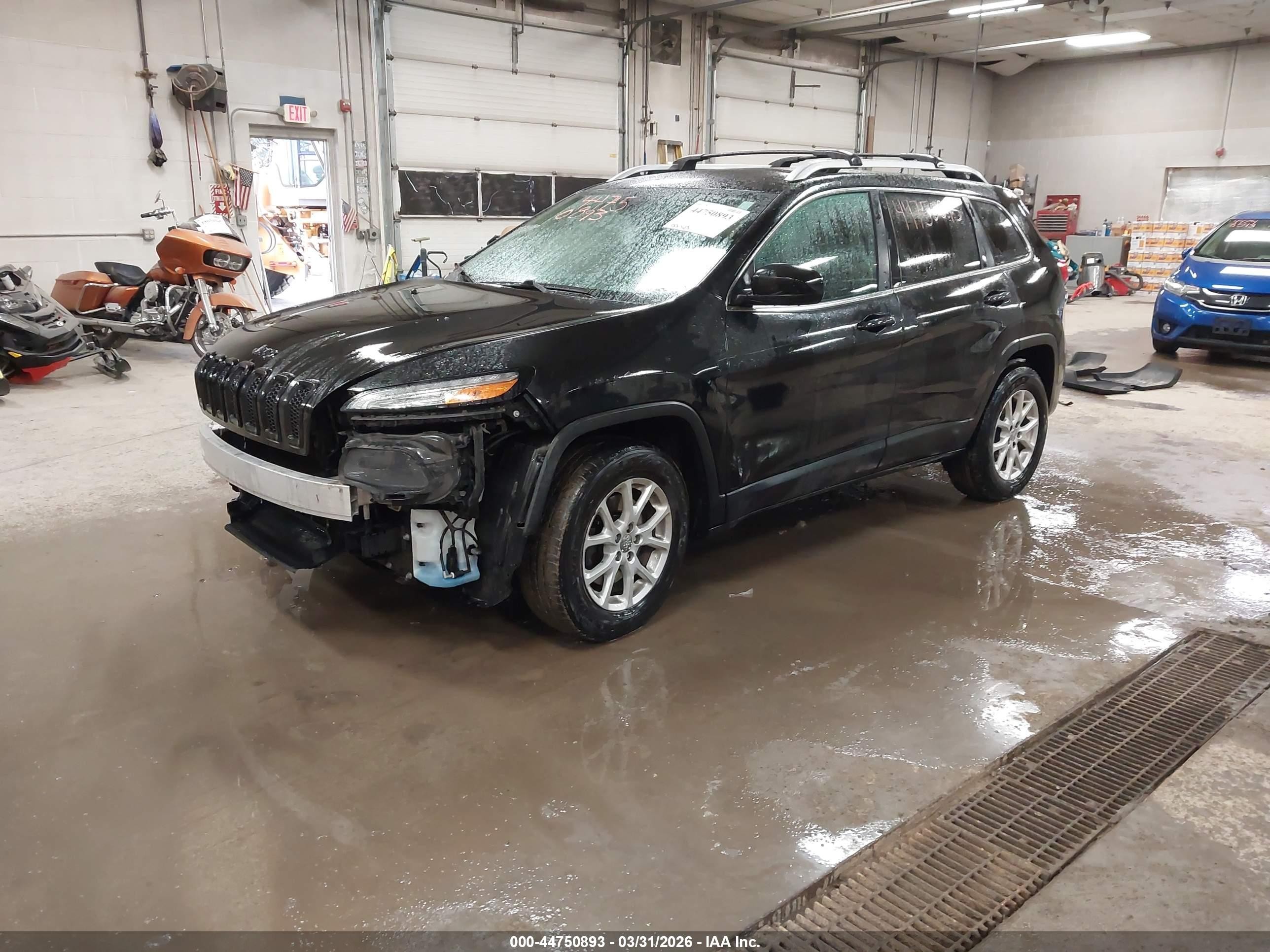 2015 Jeep Cherokee Latitude Black vin: 1C4PJMCB2FW679839