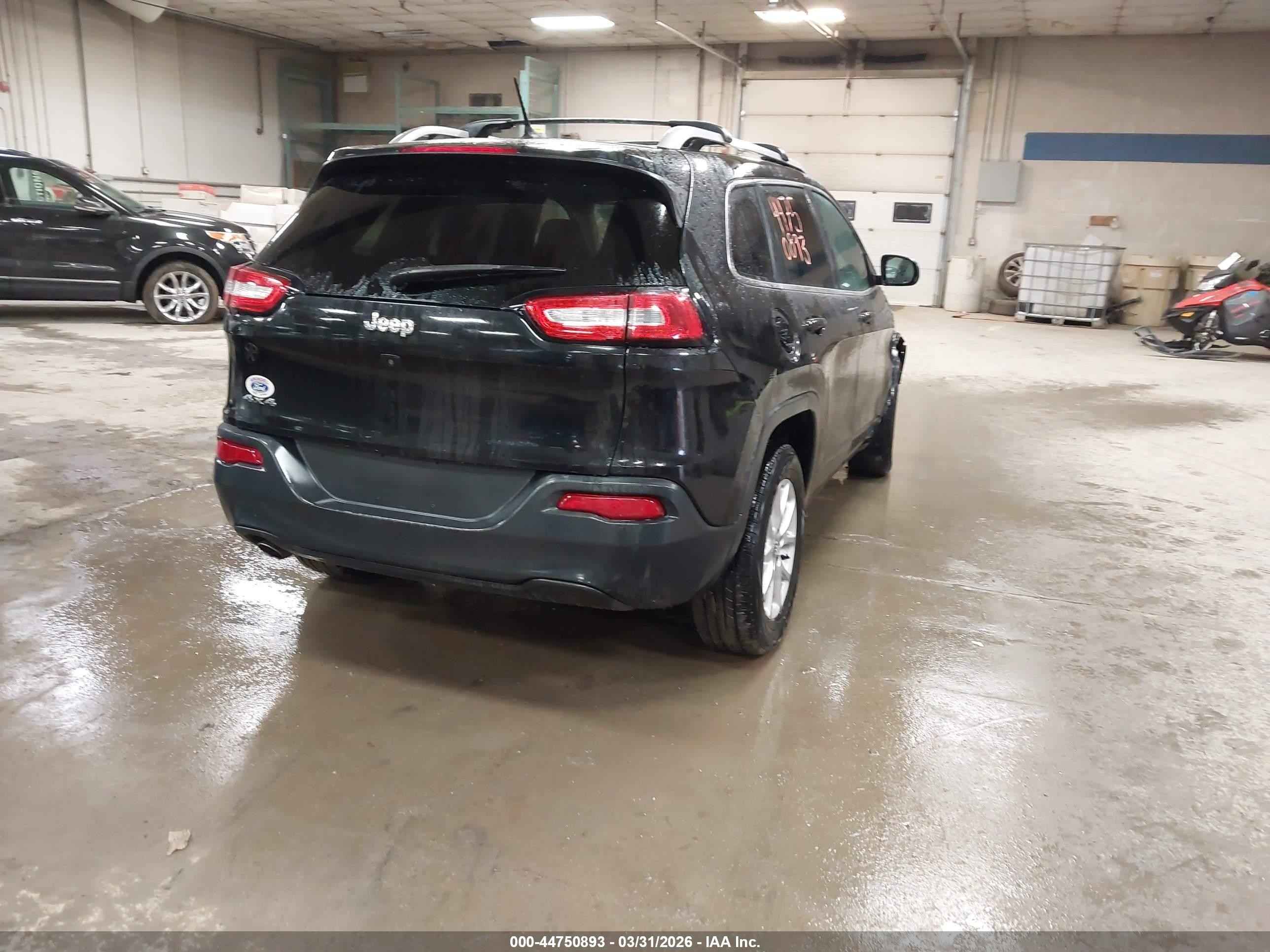 2015 Jeep Cherokee Latitude Black vin: 1C4PJMCB2FW679839
