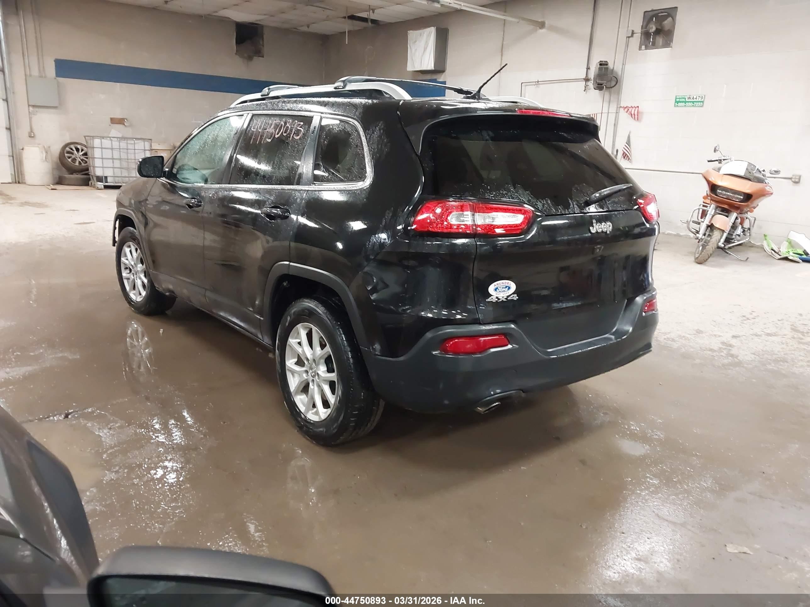 2015 Jeep Cherokee Latitude Black vin: 1C4PJMCB2FW679839