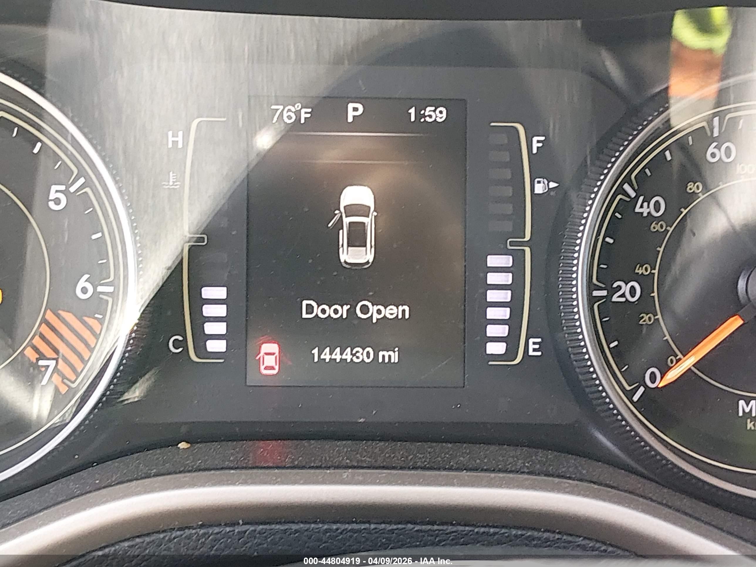 2015 Jeep Cherokee Latitude White vin: 1C4PJMCB2FW696947
