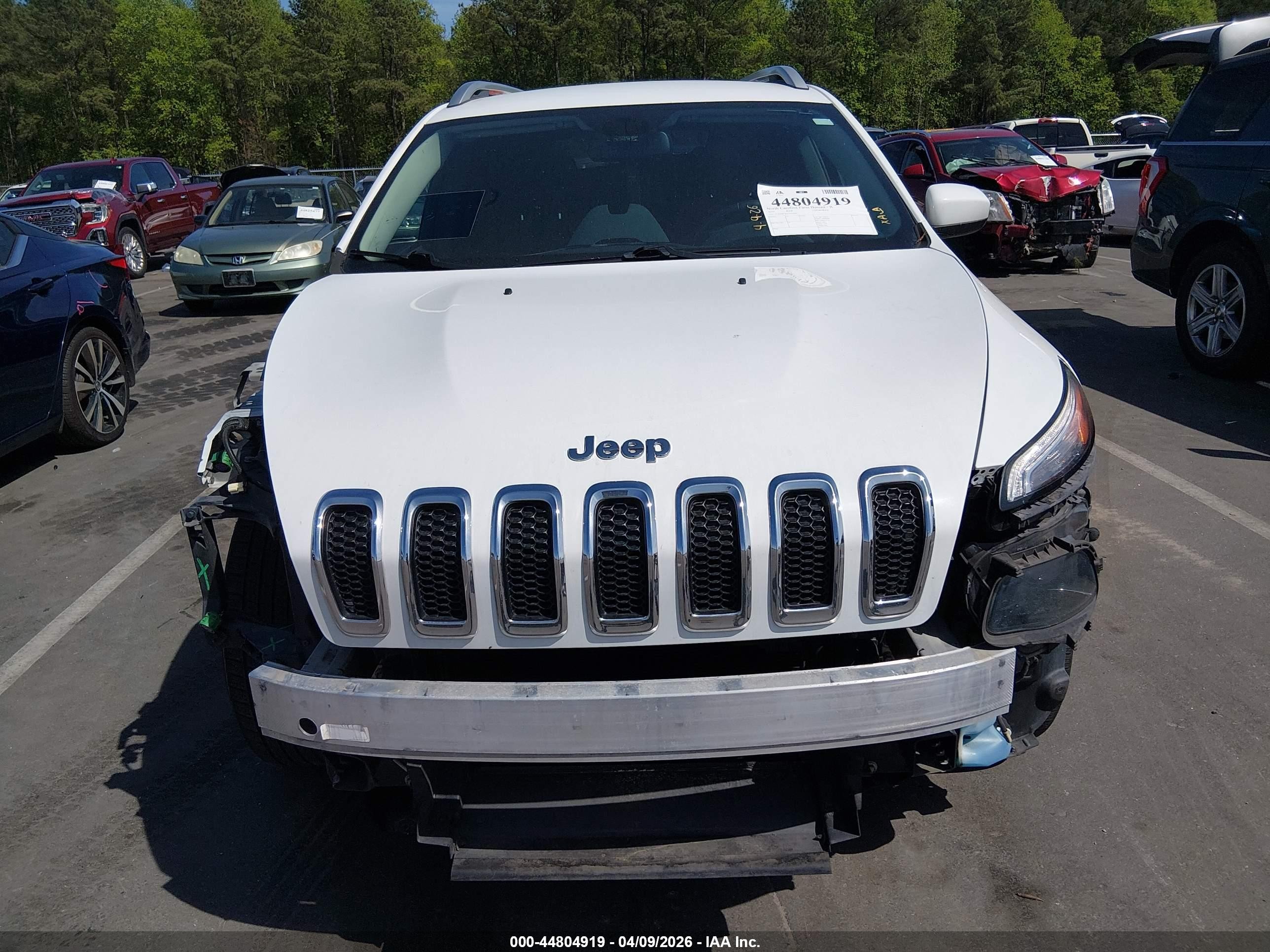 2015 Jeep Cherokee Latitude White vin: 1C4PJMCB2FW696947