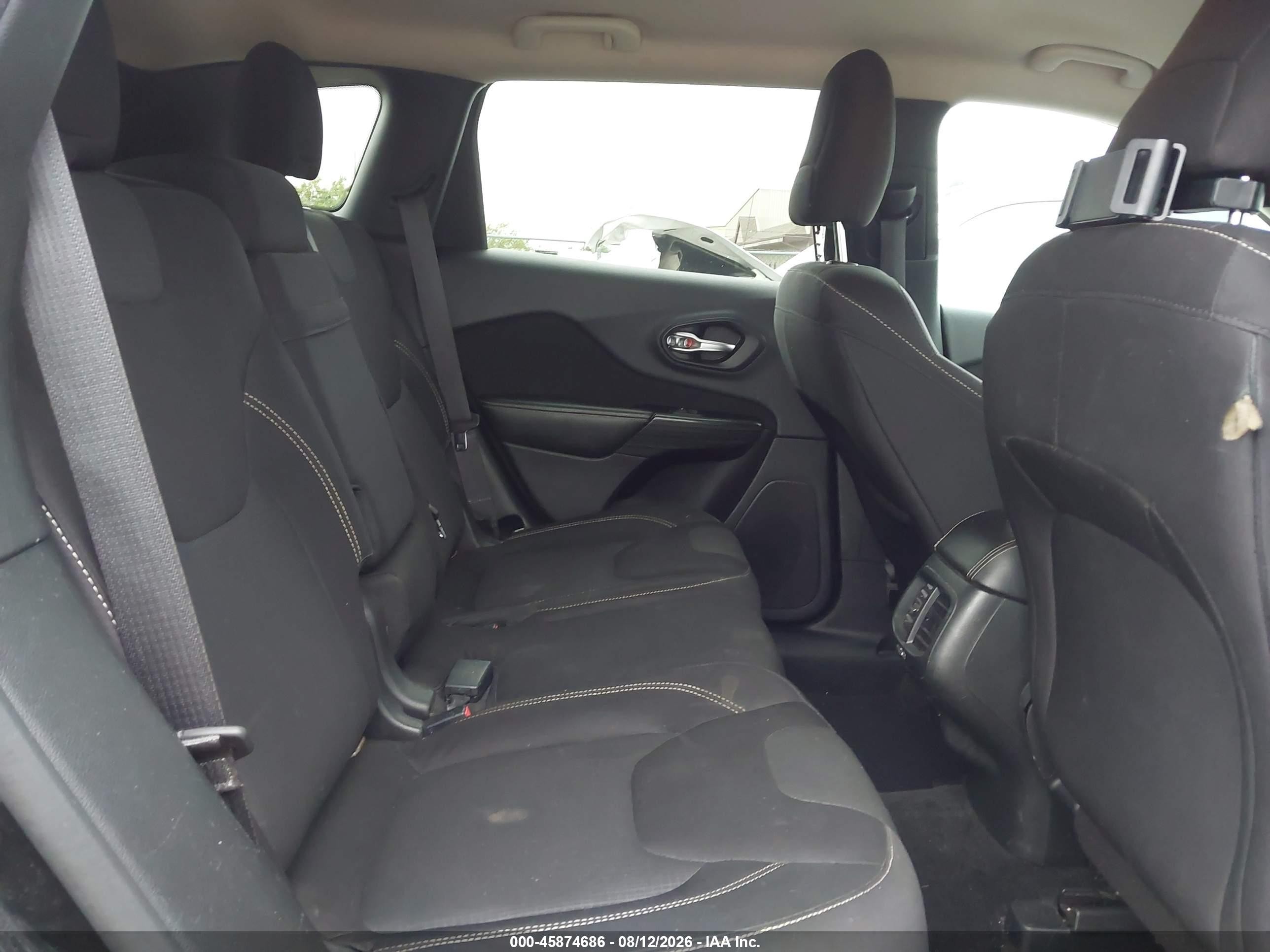 2015 Jeep Cherokee Latitude Black vin: 1C4PJMCB2FW739277