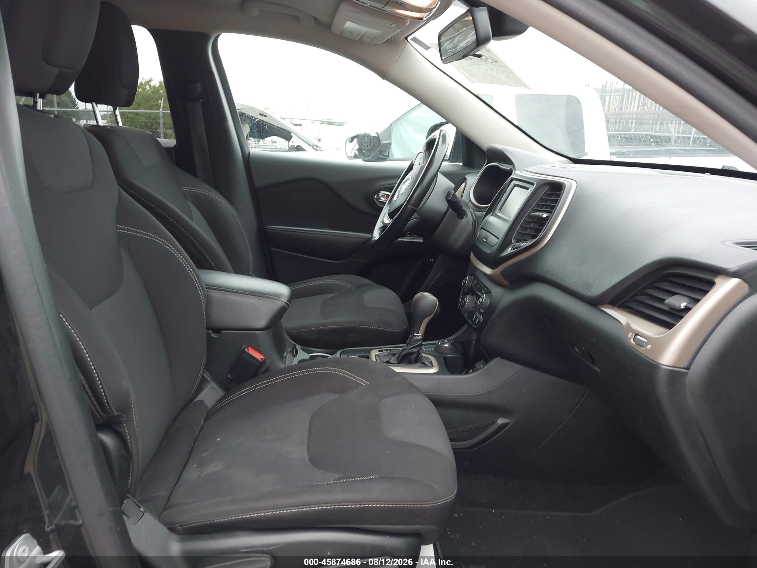 2015 Jeep Cherokee Latitude Black vin: 1C4PJMCB2FW739277