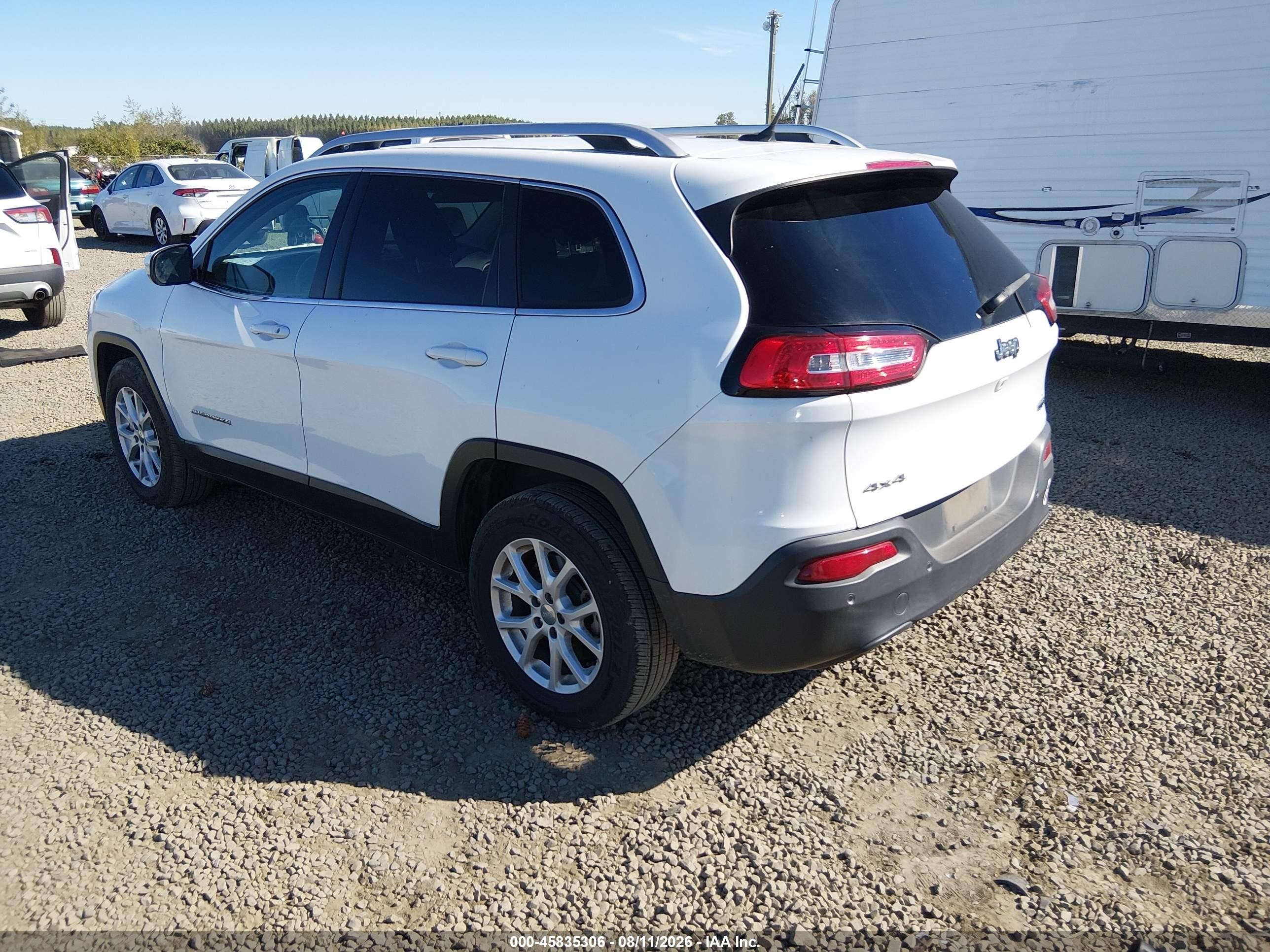 2018 Jeep Cherokee Latitude 4x4 White vin: 1C4PJMCB2JD528651