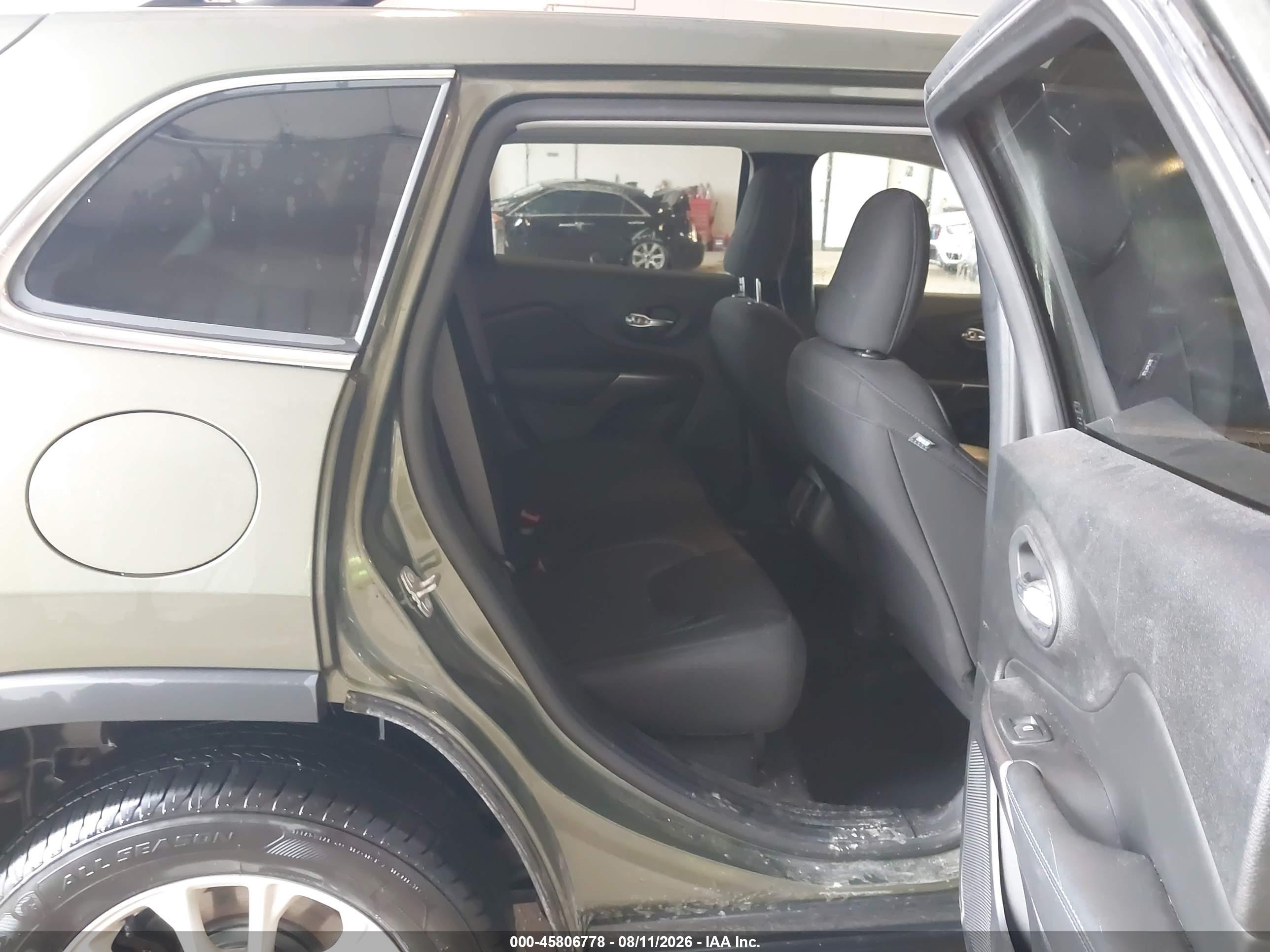 2019 Jeep Cherokee Latitude 4x4 Green vin: 1C4PJMCB2KD440281