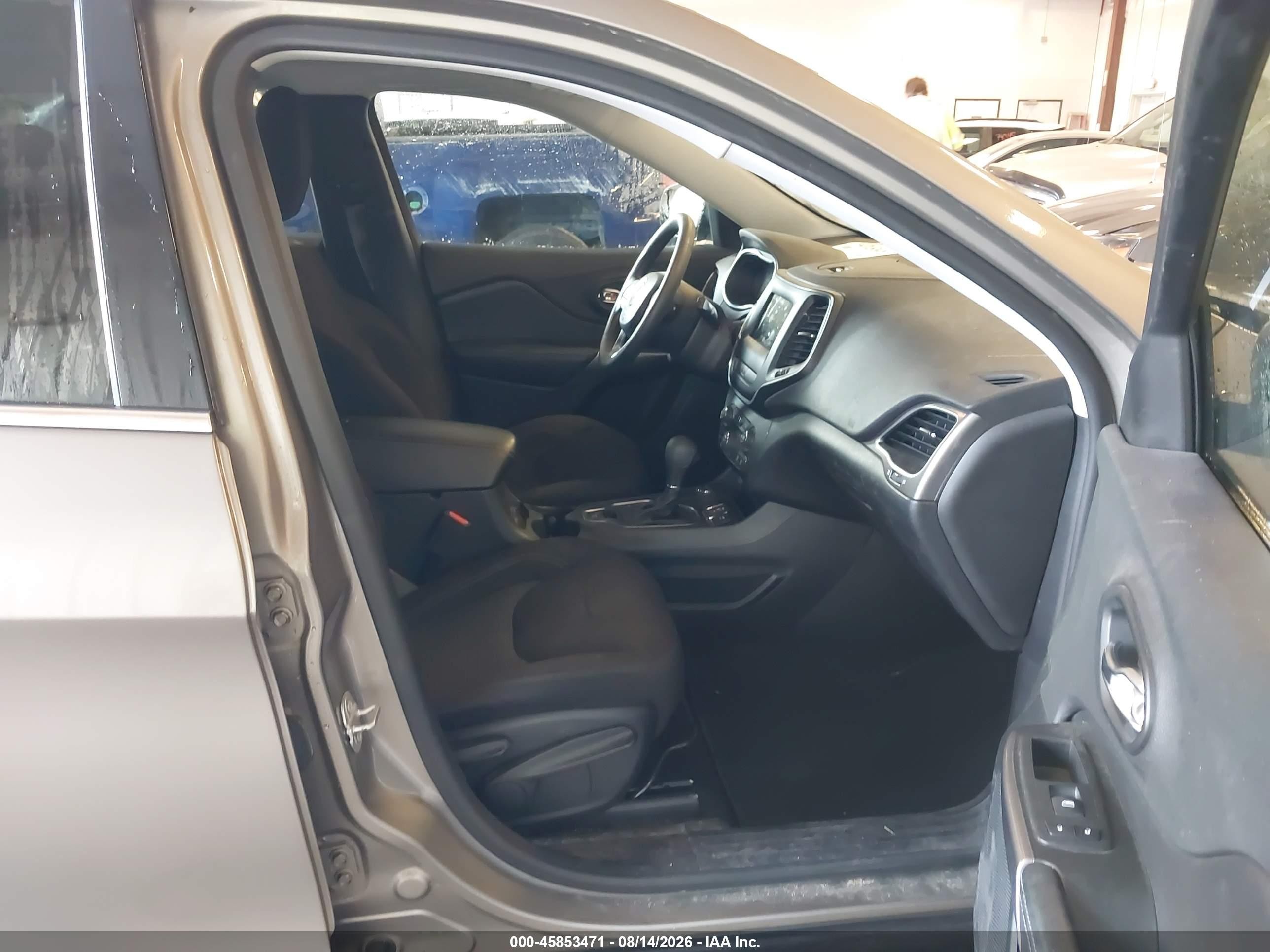 2019 Jeep Cherokee Latitude 4x4 Brown vin: 1C4PJMCB2KD449451
