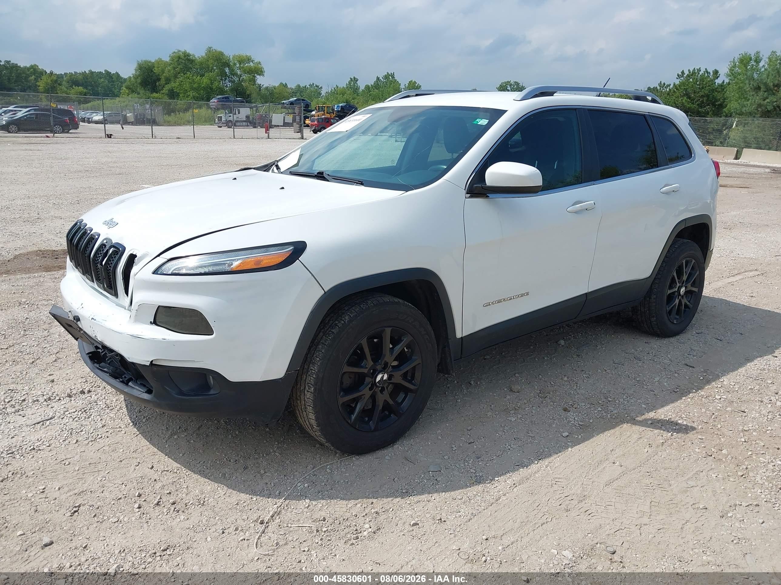 2014 Jeep Cherokee Latitude White vin: 1C4PJMCB3EW110237