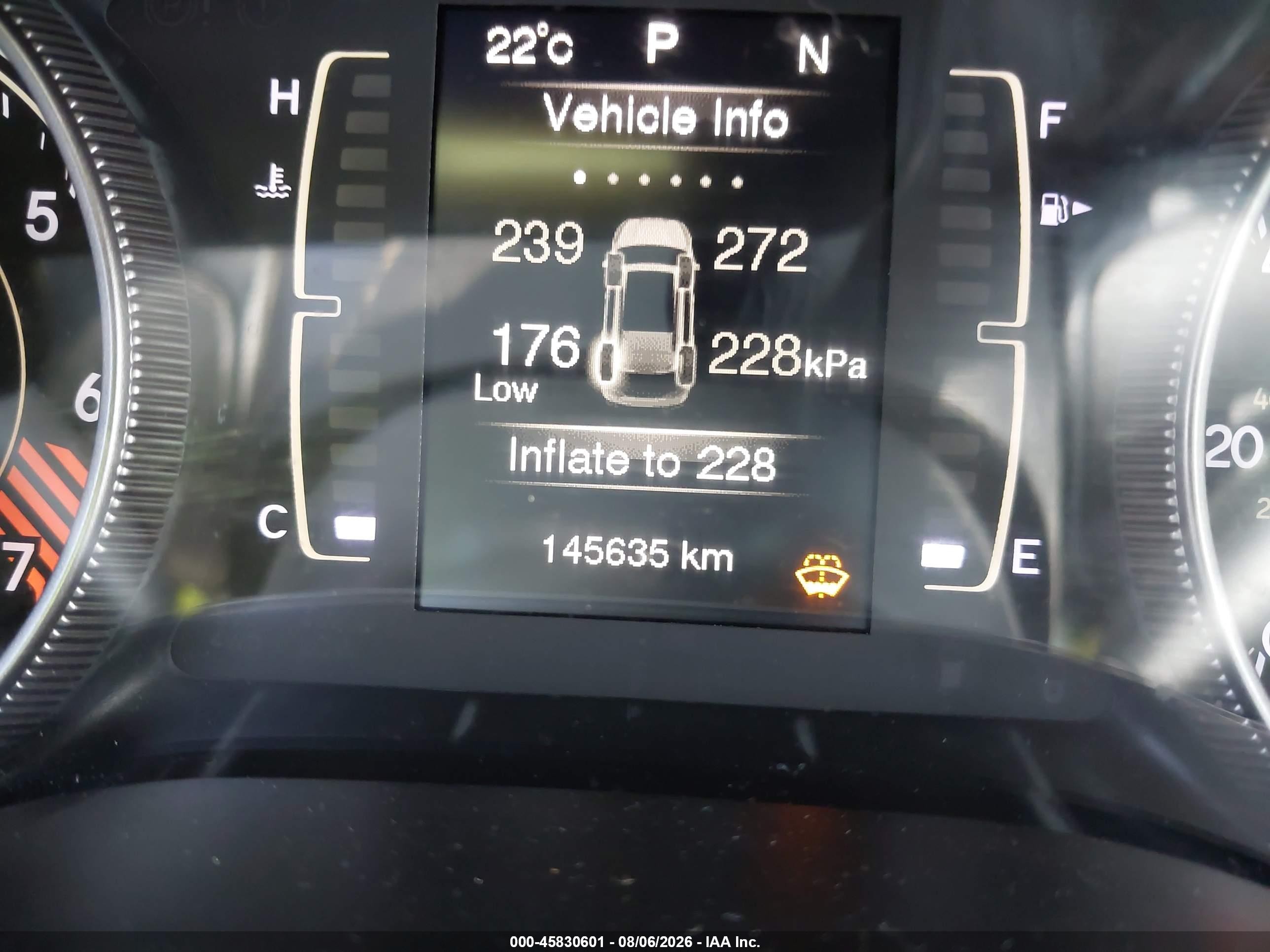 2014 Jeep Cherokee Latitude White vin: 1C4PJMCB3EW110237