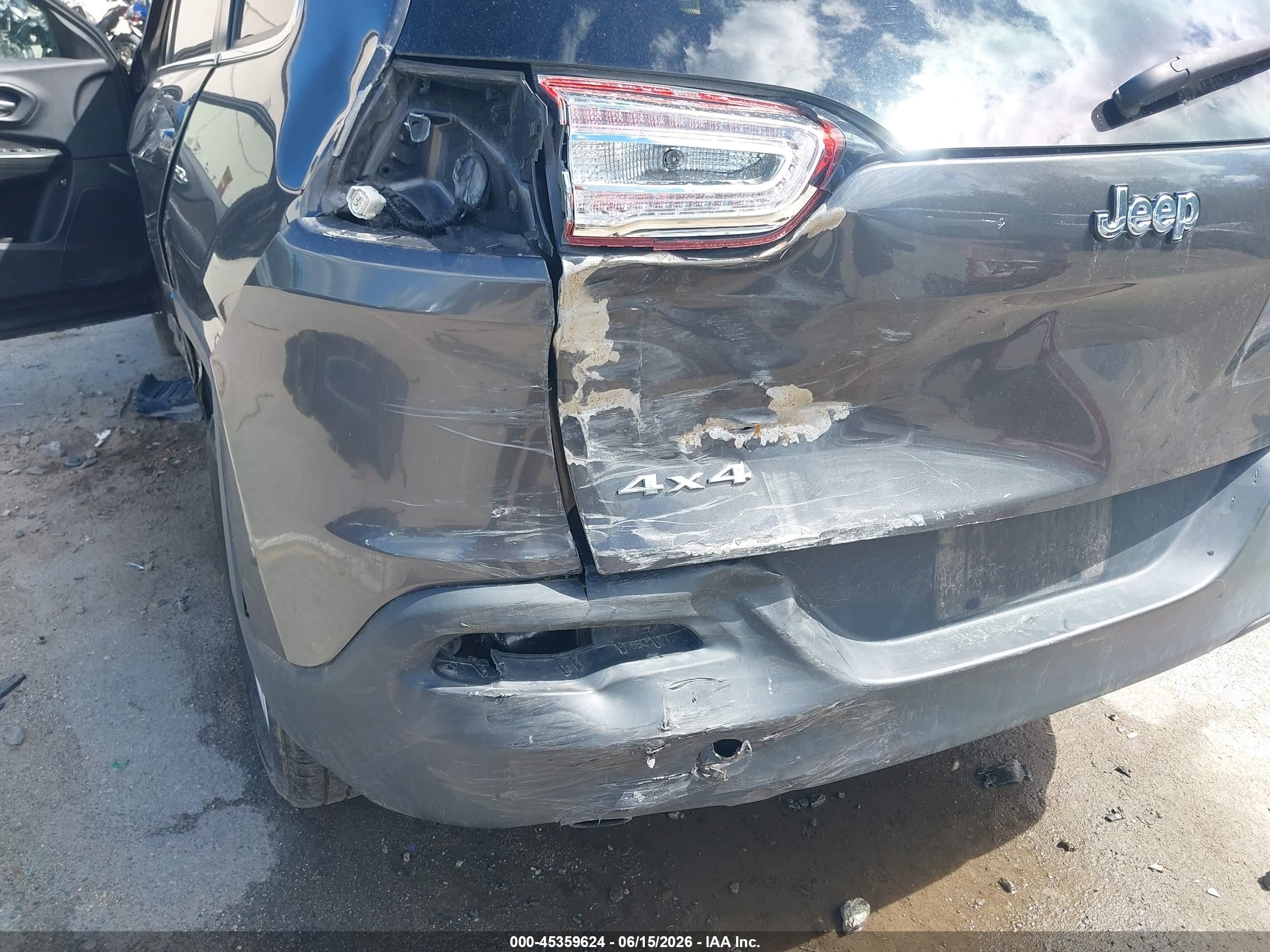 2014 Jeep Cherokee Latitude Серый vin: 1C4PJMCB3EW147076