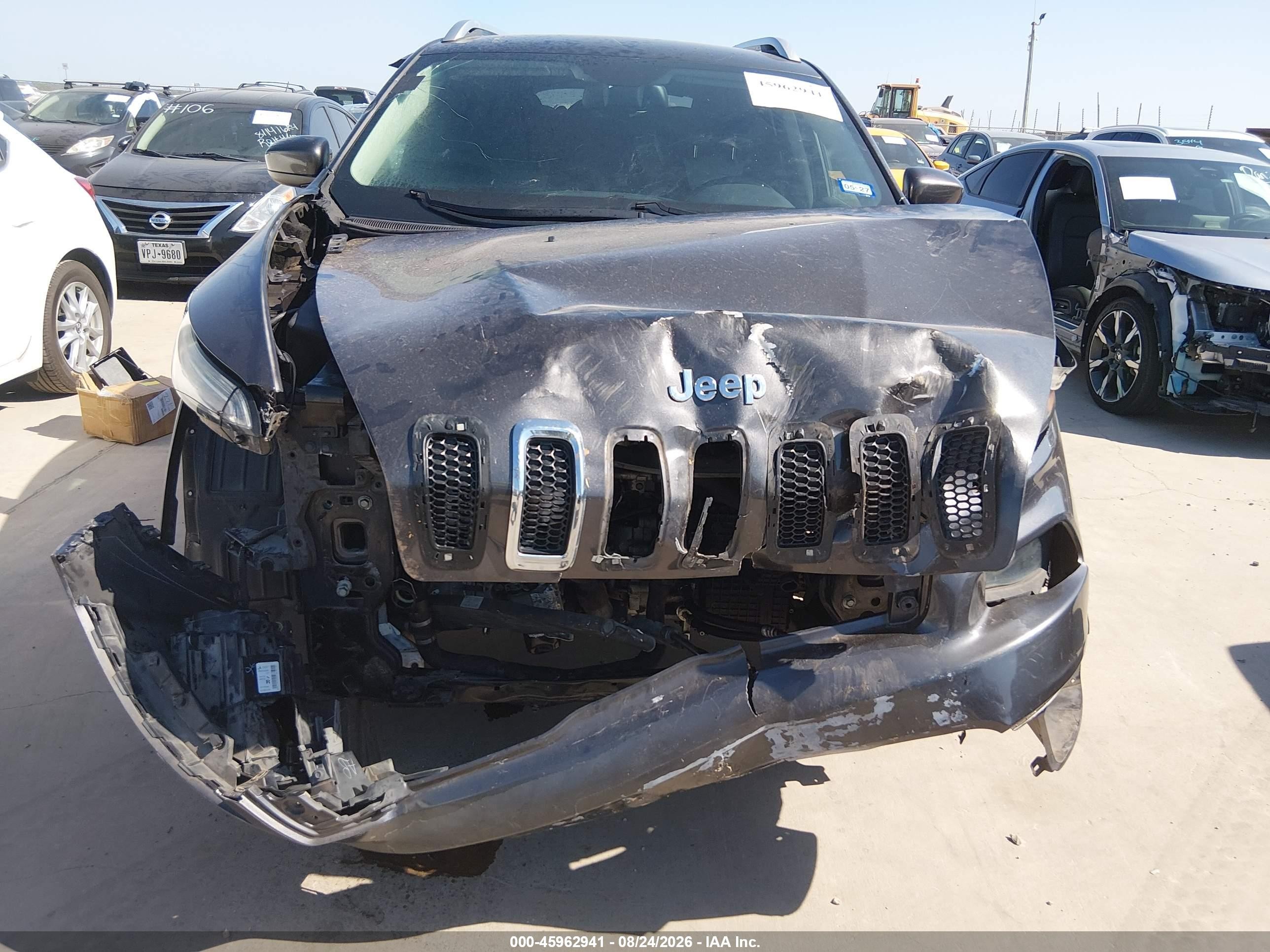 2014 Jeep Cherokee Latitude Gray vin: 1C4PJMCB3EW190882