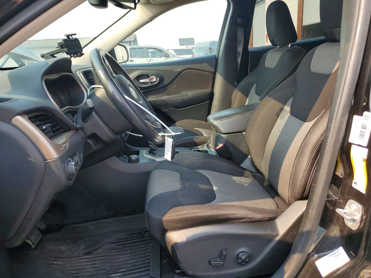 2014 Jeep Cherokee Latitude Black vin: 1C4PJMCB3EW303309