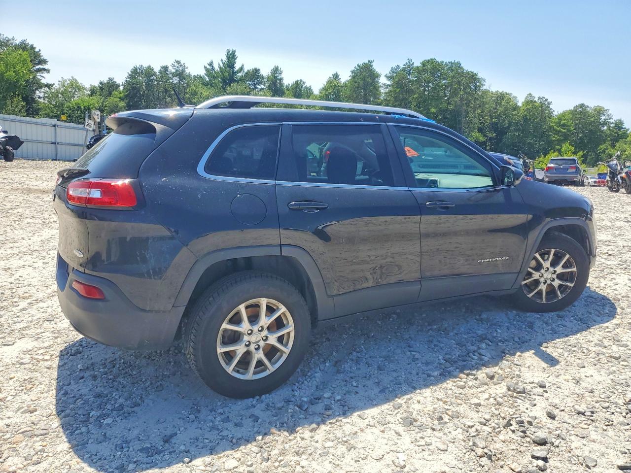 2015 Jeep Cherokee Latitude Black vin: 1C4PJMCB3FW588952