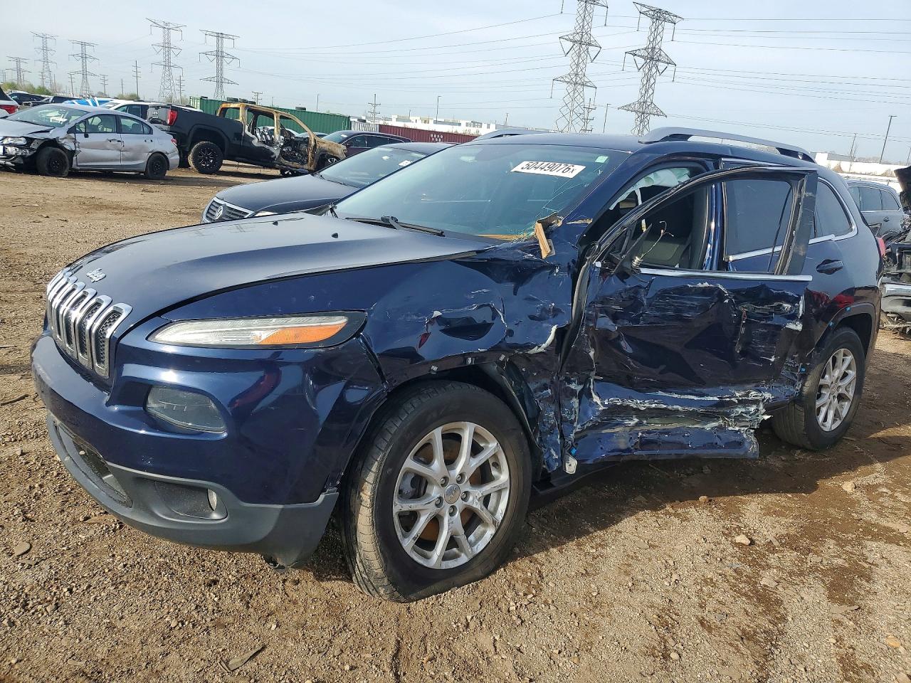 2015 Jeep Cherokee Latitude Blue vin: 1C4PJMCB3FW594640