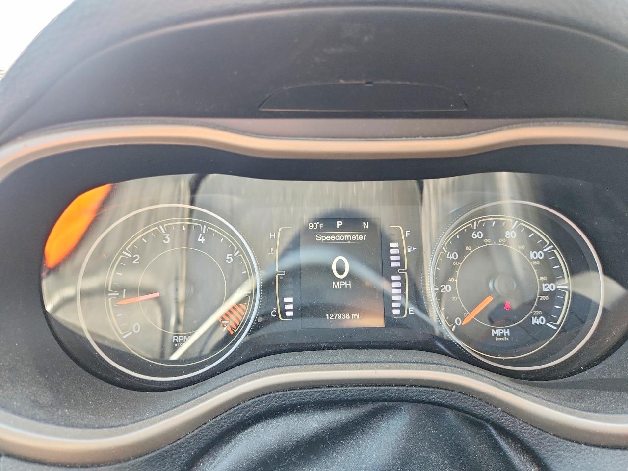 2015 Jeep Cherokee Latitude Бежевый vin: 1C4PJMCB3FW651645