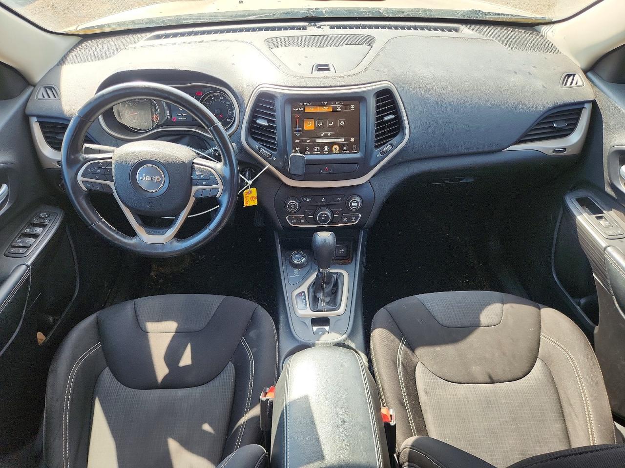 2015 Jeep Cherokee Latitude Бежевый vin: 1C4PJMCB3FW651645