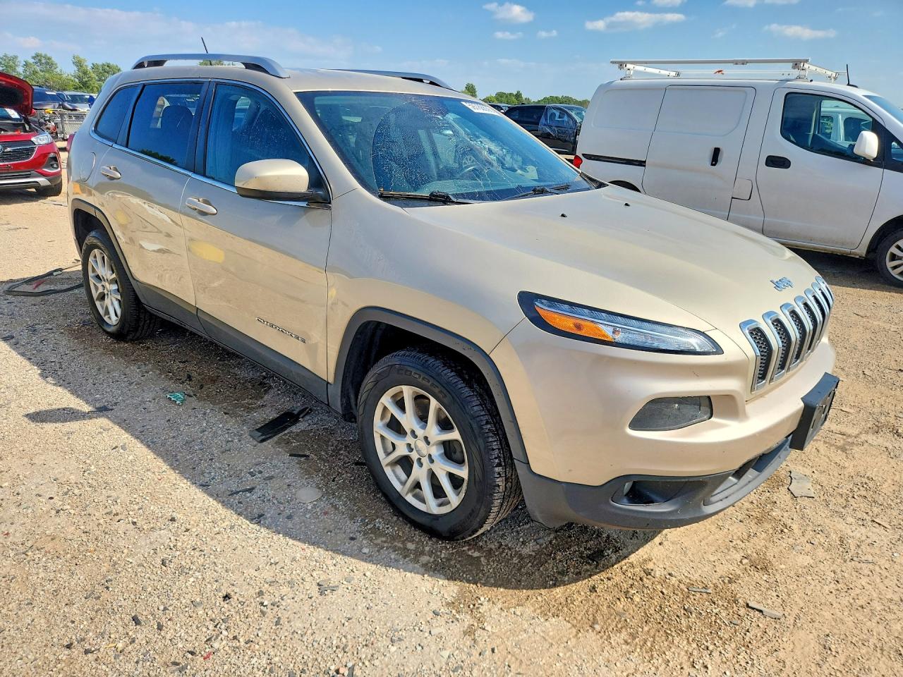 2015 Jeep Cherokee Latitude Бежевый vin: 1C4PJMCB3FW651645