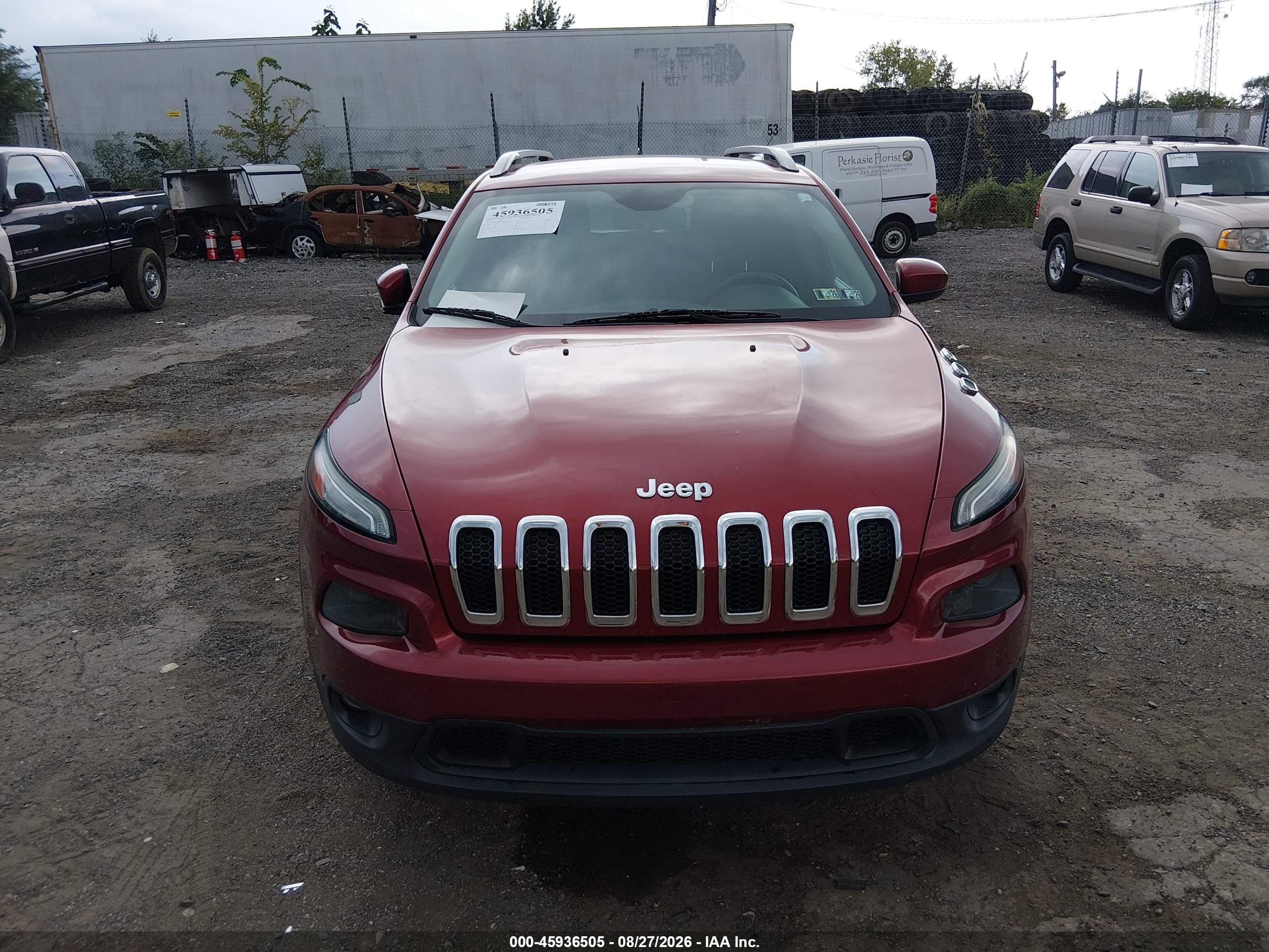 2015 Jeep Cherokee Latitude Burgundy vin: 1C4PJMCB3FW697198
