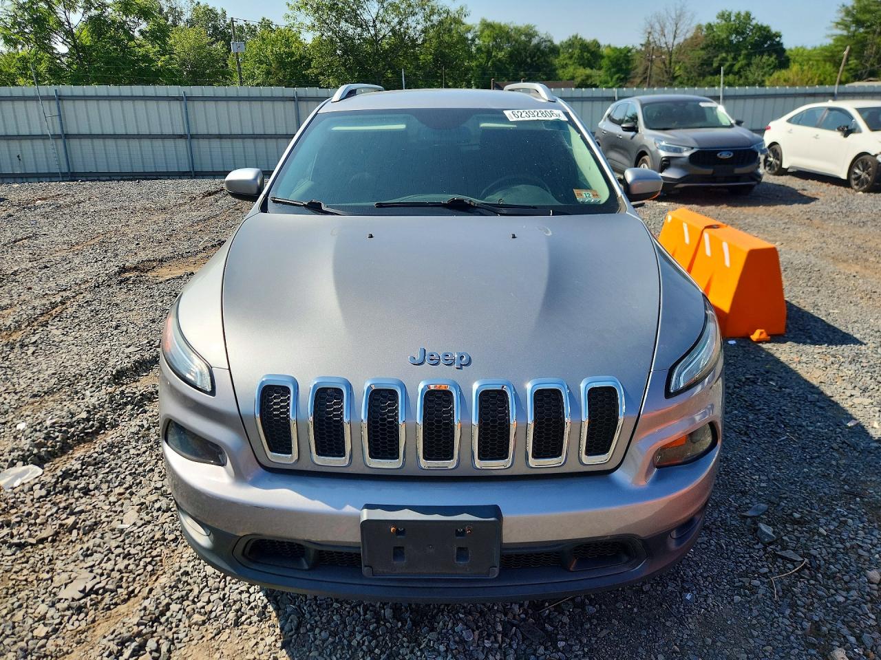 2015 Jeep Cherokee Latitude Gray vin: 1C4PJMCB3FW734542