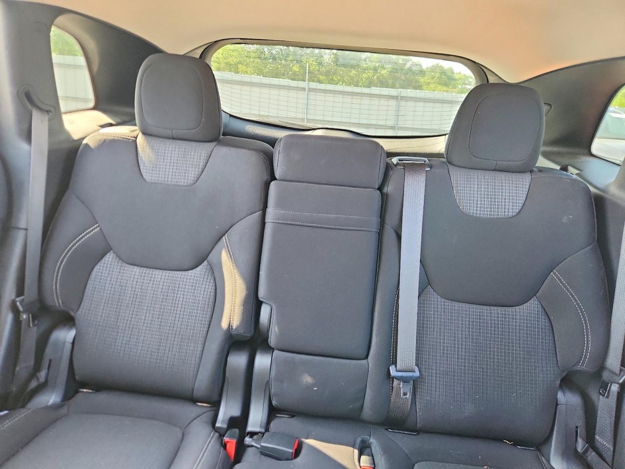 2015 Jeep Cherokee Latitude Gray vin: 1C4PJMCB3FW734542
