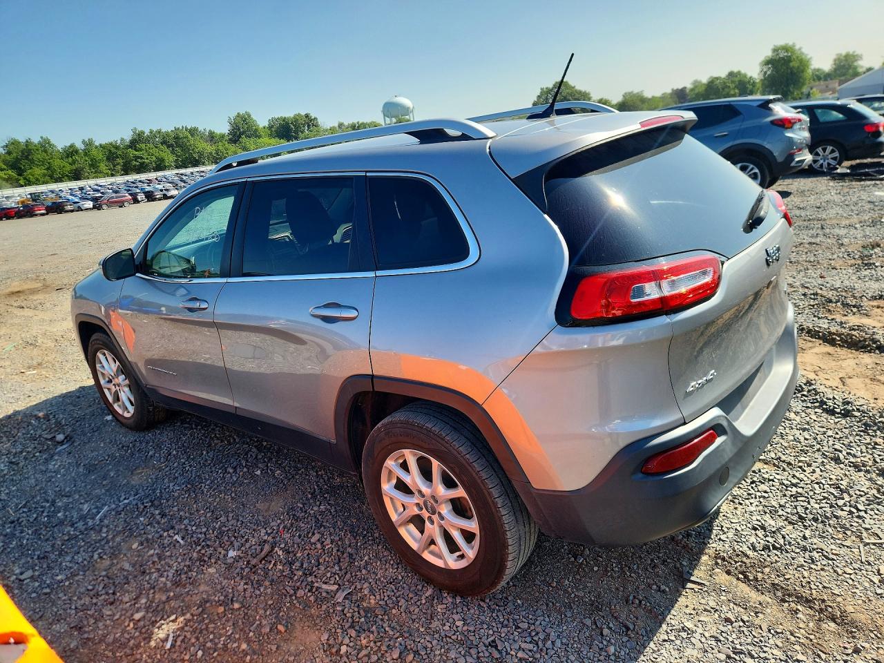 2015 Jeep Cherokee Latitude Gray vin: 1C4PJMCB3FW734542