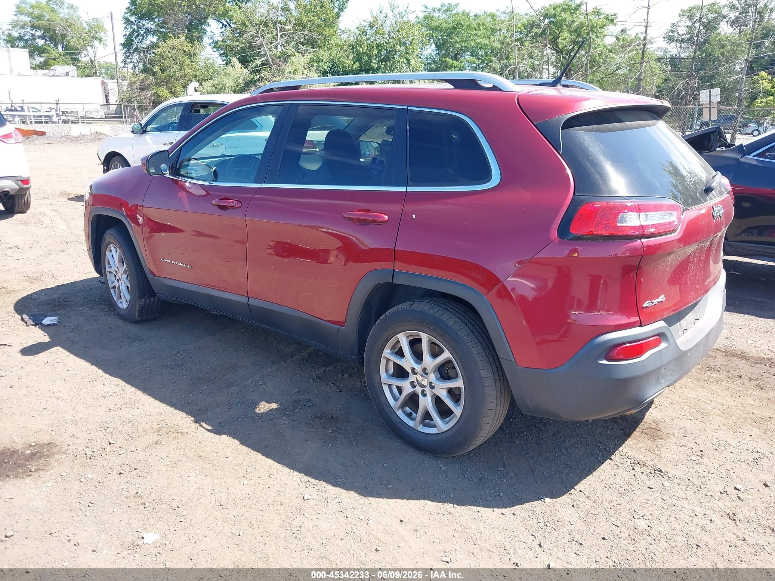 2015 Jeep Cherokee Latitude Burgundy vin: 1C4PJMCB3FW764172