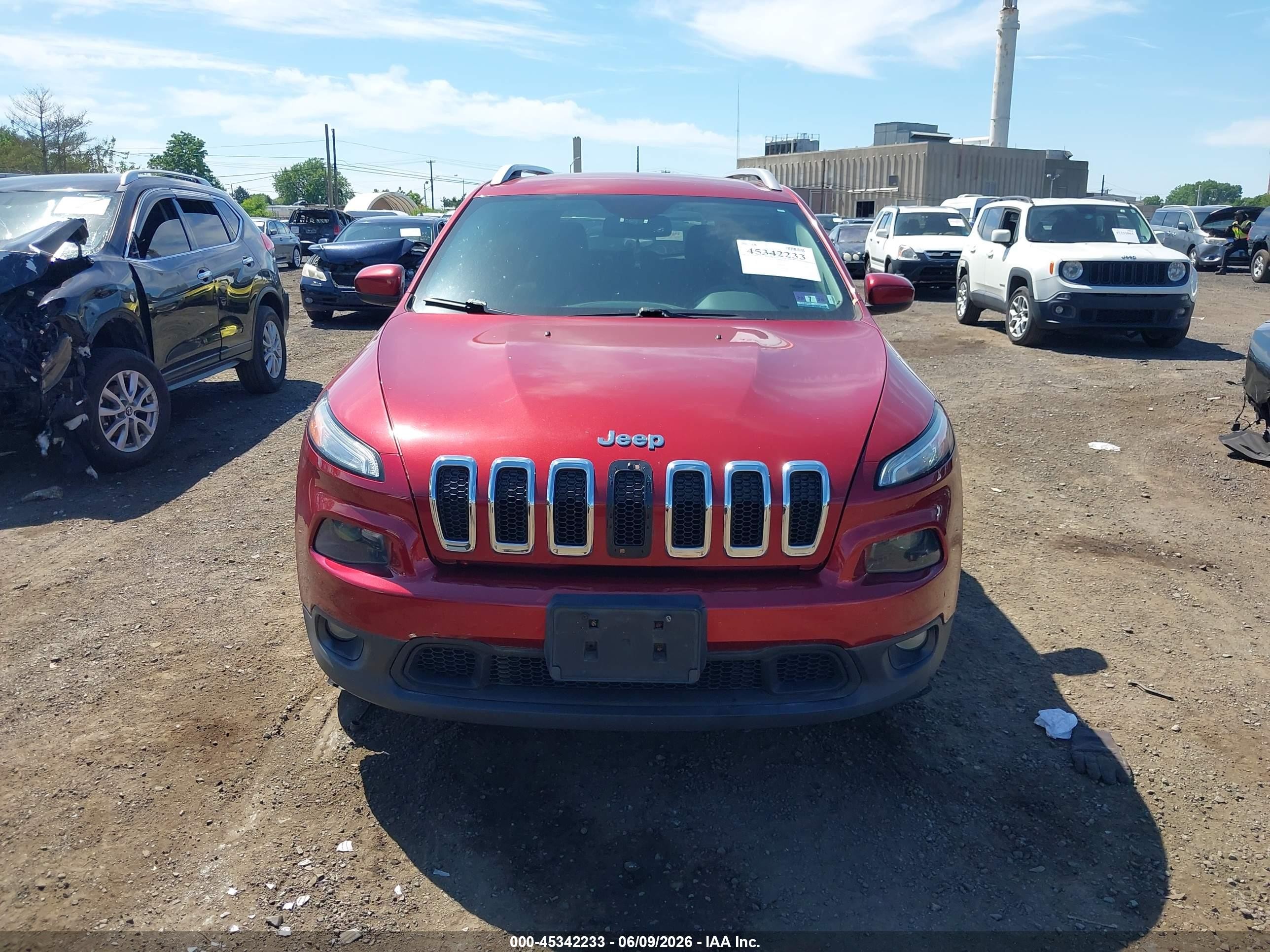 2015 Jeep Cherokee Latitude Burgundy vin: 1C4PJMCB3FW764172