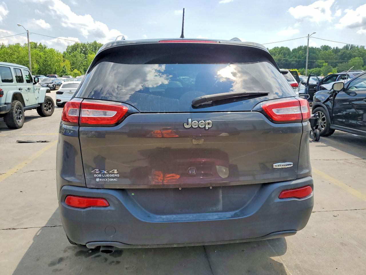 2015 Jeep Cherokee Latitude Charcoal vin: 1C4PJMCB3FW789573