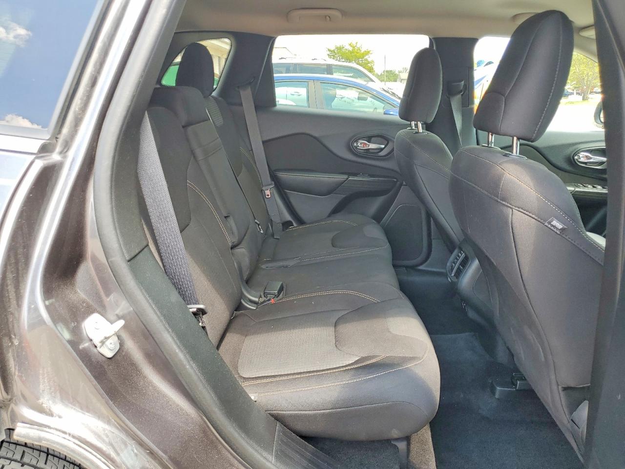 2015 Jeep Cherokee Latitude Charcoal vin: 1C4PJMCB3FW789573