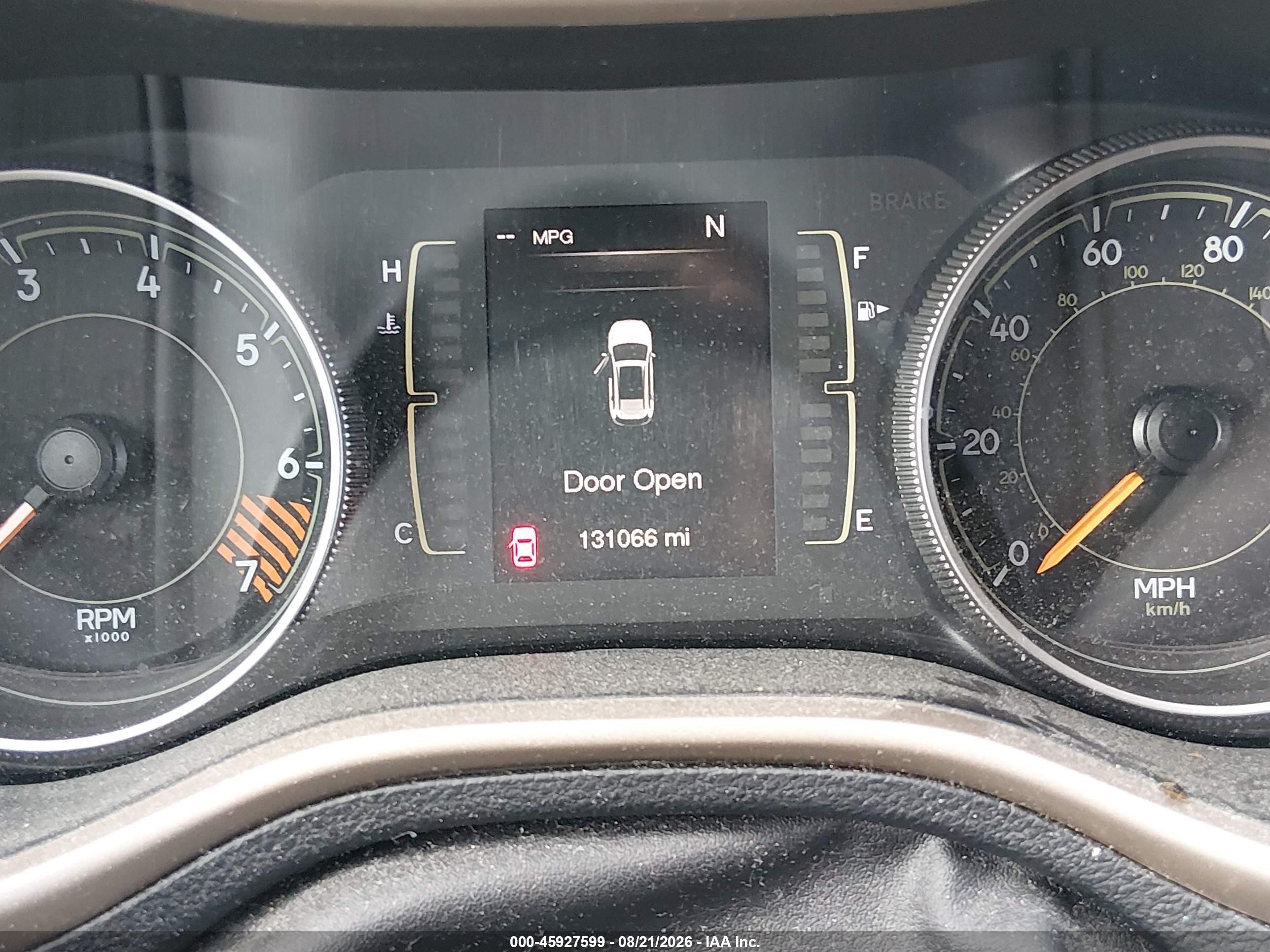 2015 Jeep Cherokee Latitude White vin: 1C4PJMCB3FW795552