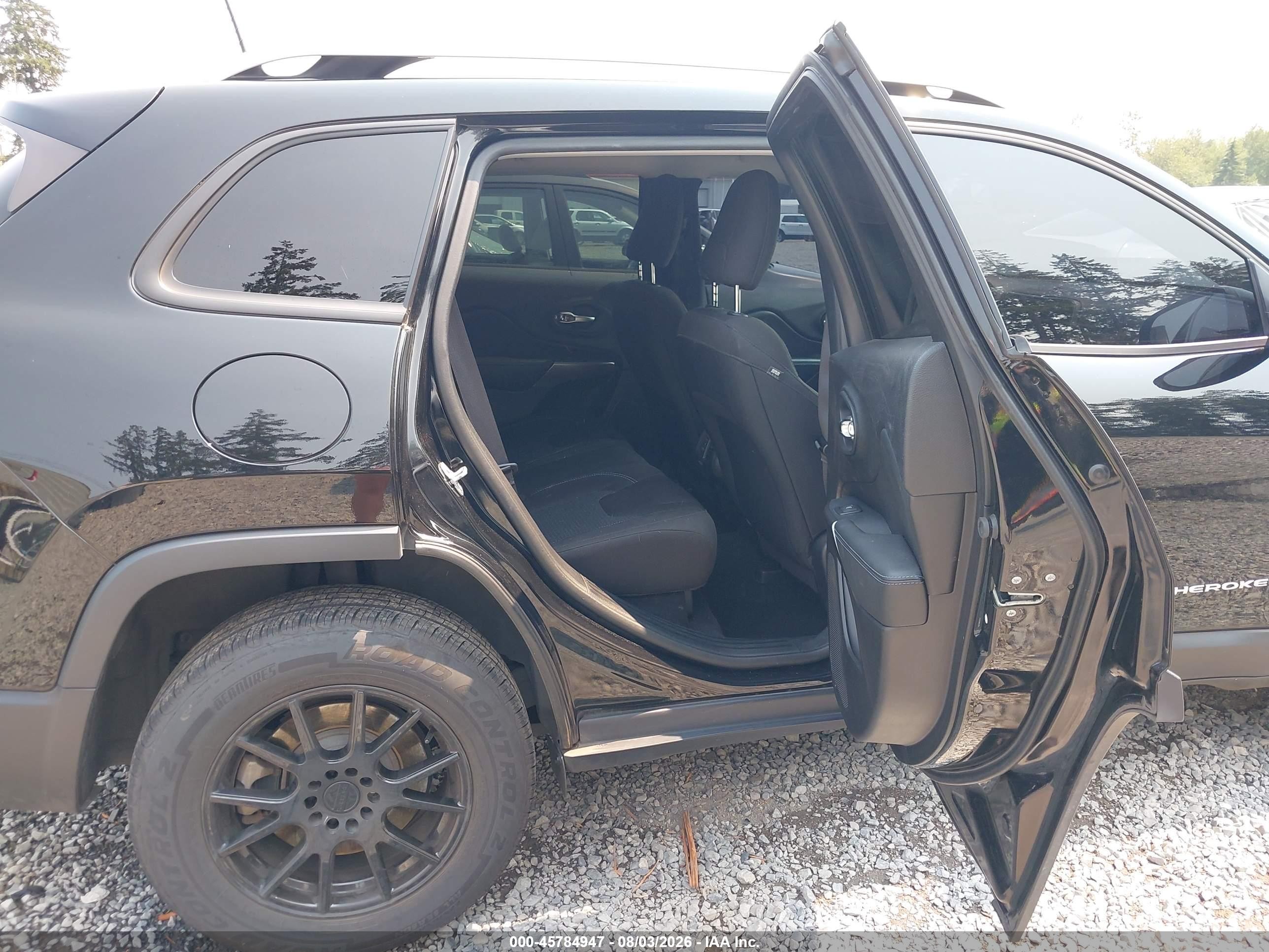 2020 Jeep Cherokee Latitude 4x4 Black vin: 1C4PJMCB3LD550760