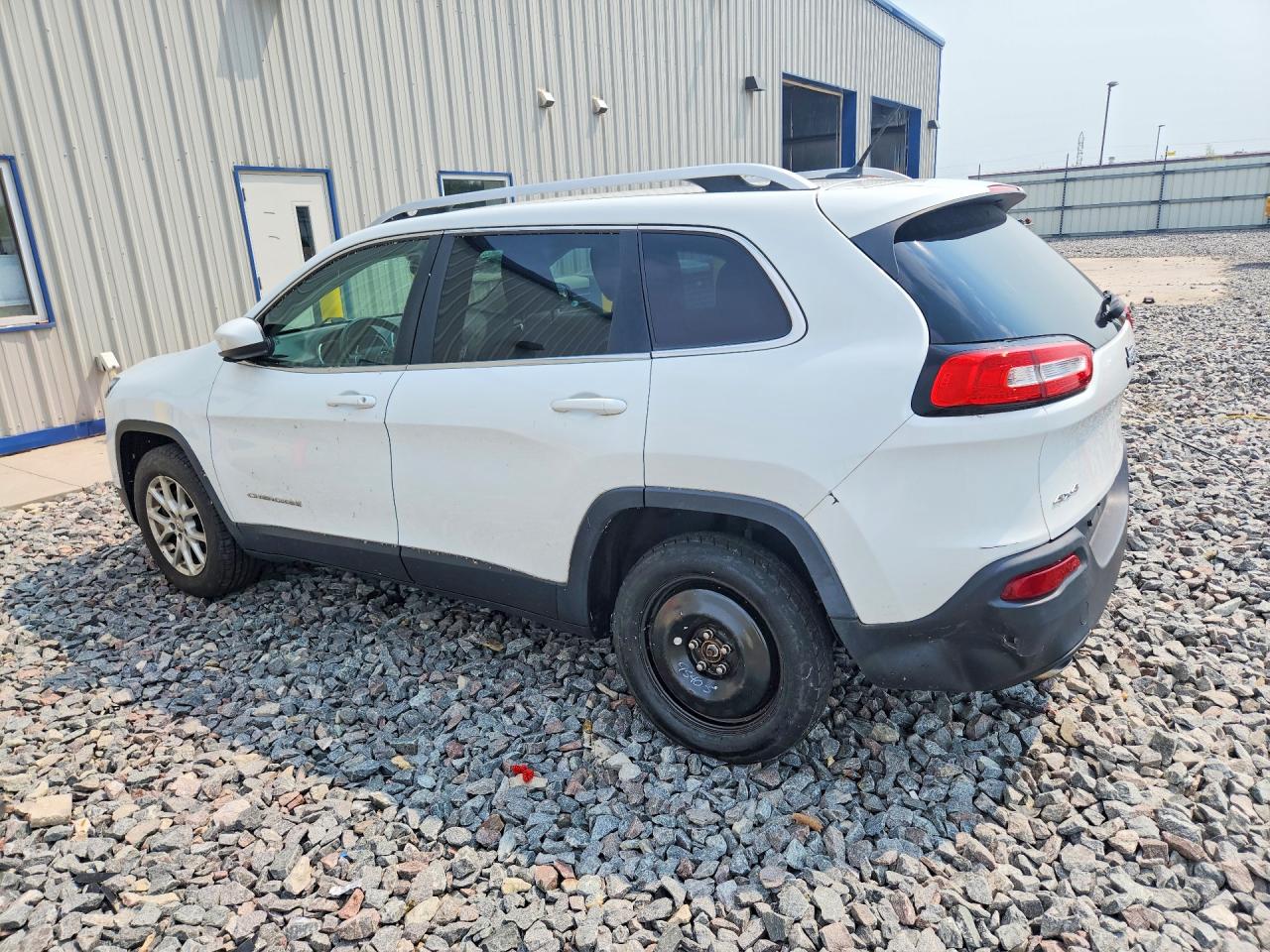 2014 Jeep Cherokee Latitude White vin: 1C4PJMCB4EW169071