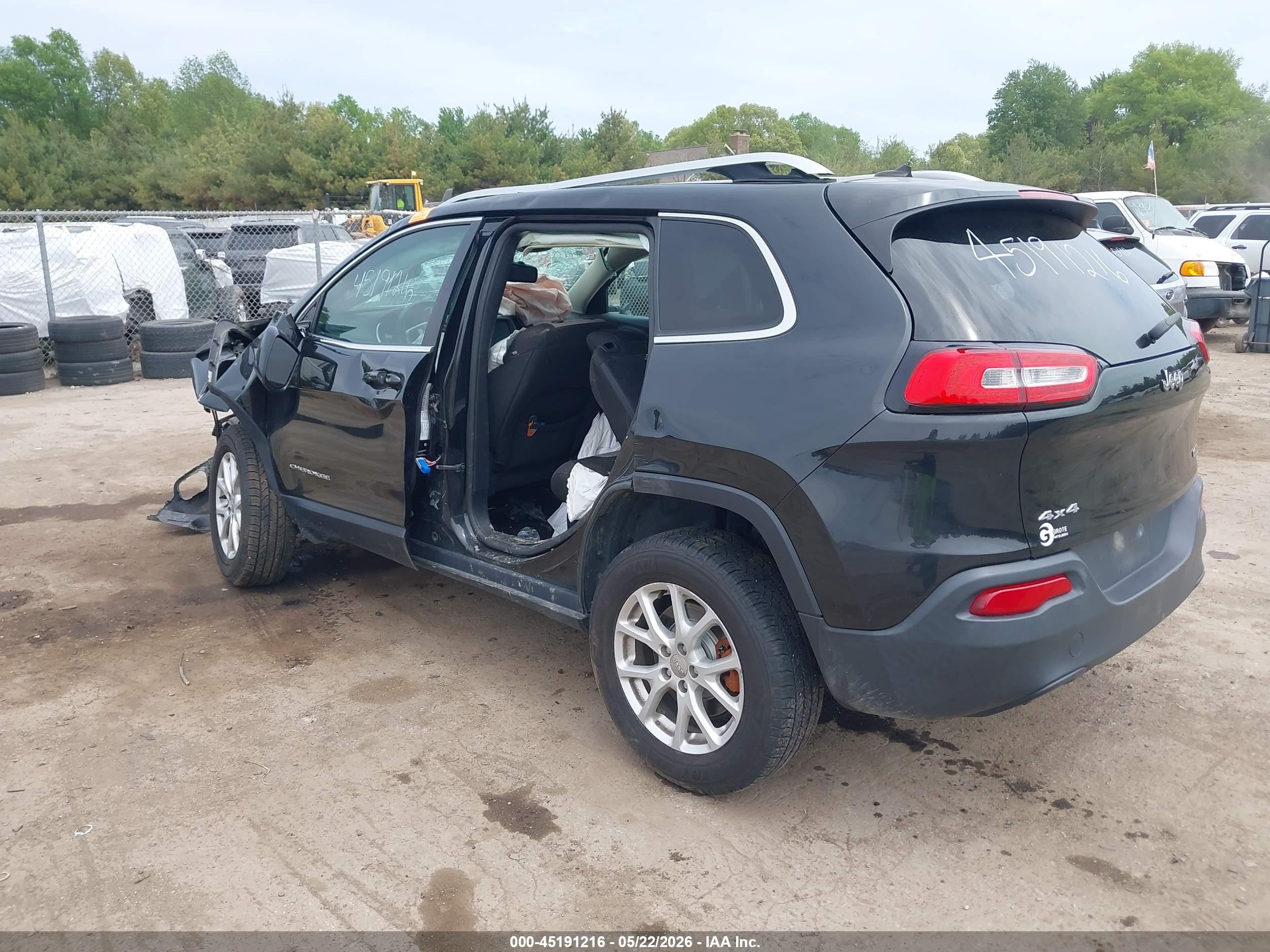 2014 Jeep Cherokee Latitude Black vin: 1C4PJMCB4EW178174