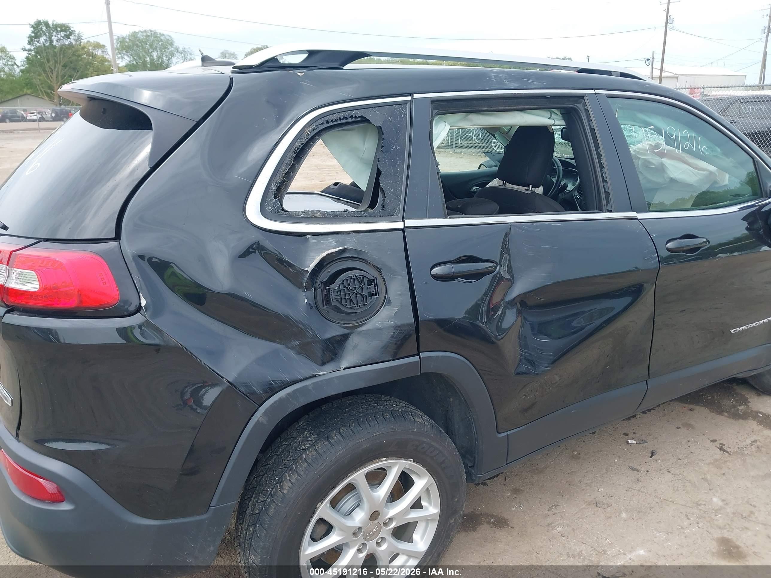 2014 Jeep Cherokee Latitude Black vin: 1C4PJMCB4EW178174