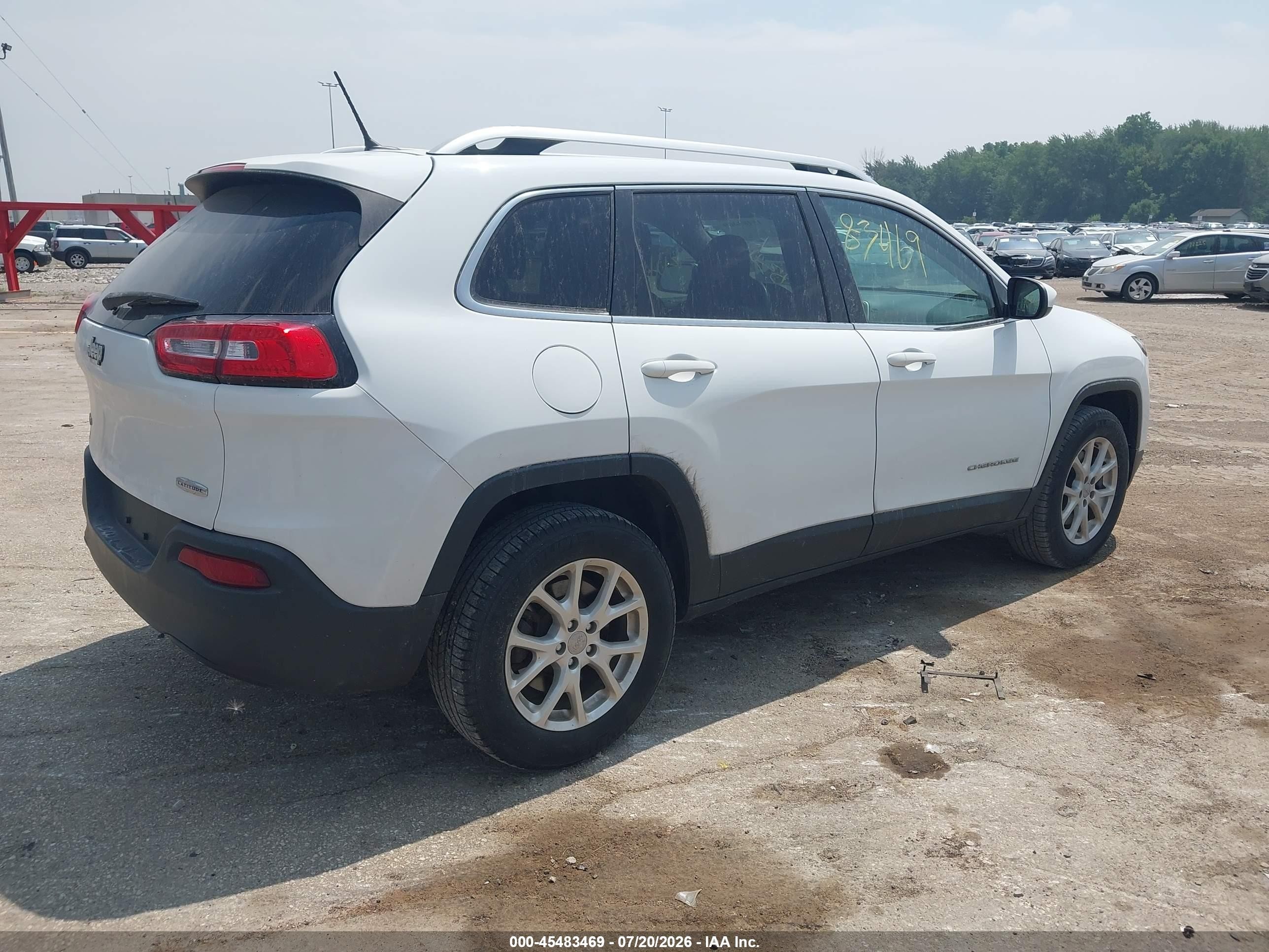 2014 Jeep Cherokee Latitude White vin: 1C4PJMCB4EW200707