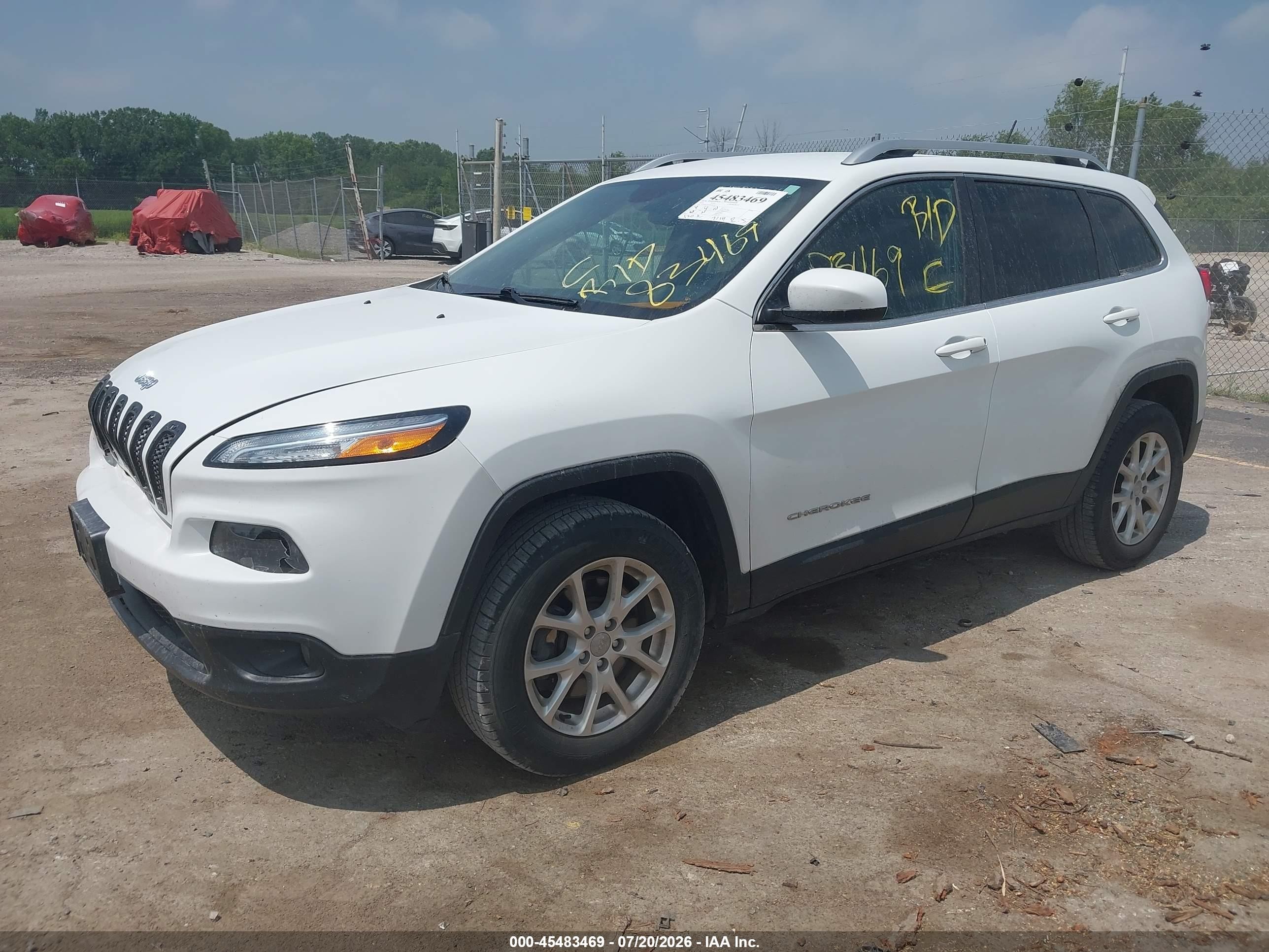 2014 Jeep Cherokee Latitude White vin: 1C4PJMCB4EW200707