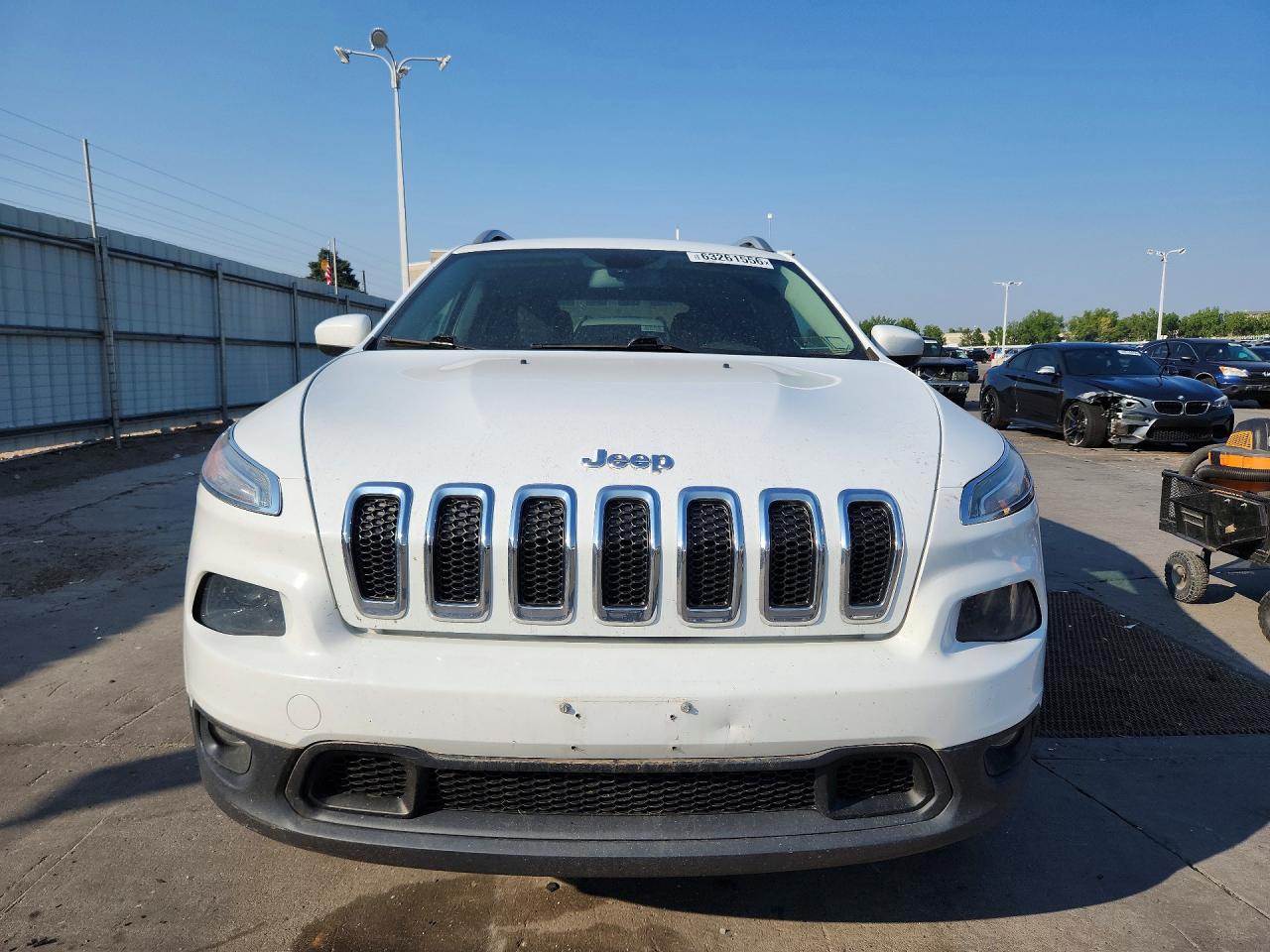 2014 Jeep Cherokee Latitude White vin: 1C4PJMCB4EW224795