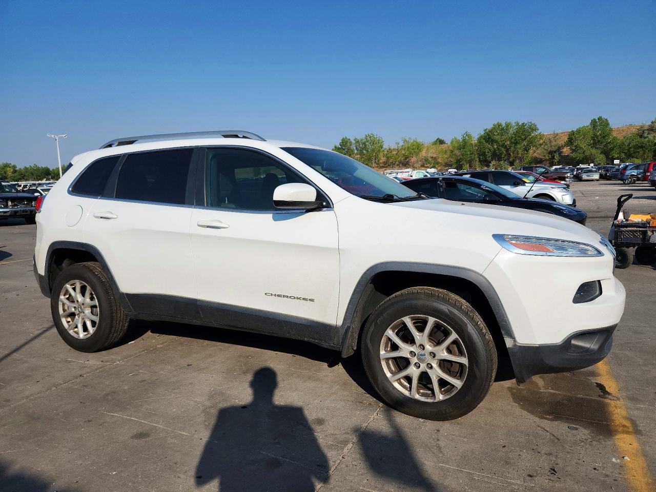 2014 Jeep Cherokee Latitude White vin: 1C4PJMCB4EW224795